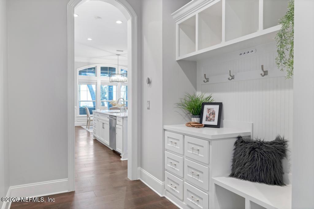 400 HALLOWES Cove, St. Johns