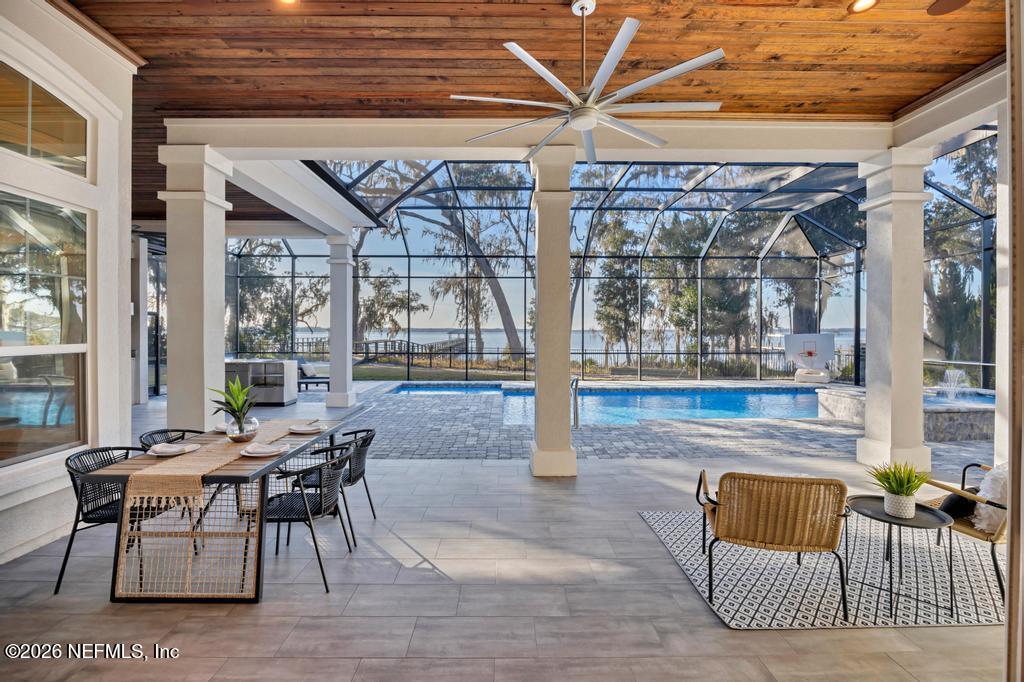 400 HALLOWES Cove, St. Johns