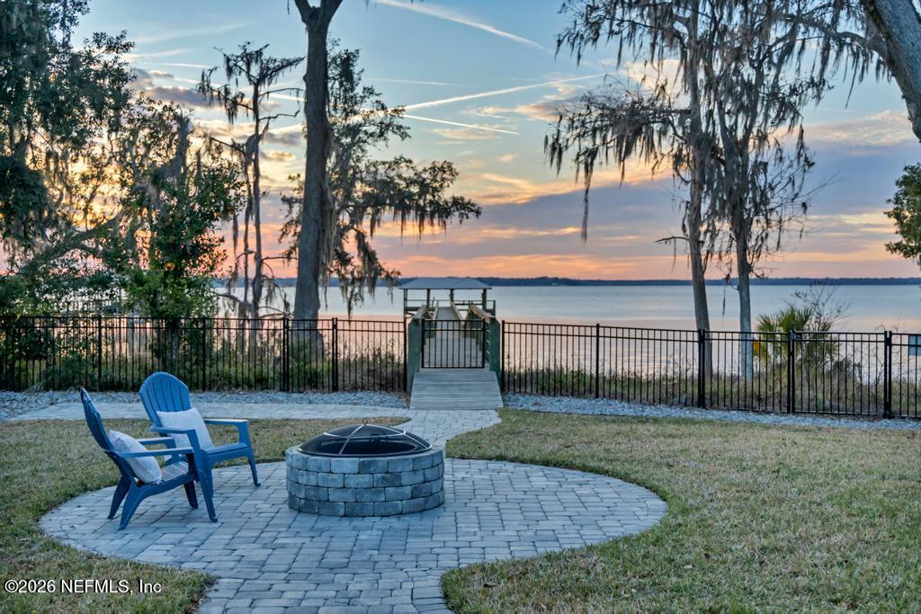 400 HALLOWES Cove, St. Johns
