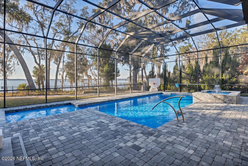 400 HALLOWES Cove, St. Johns