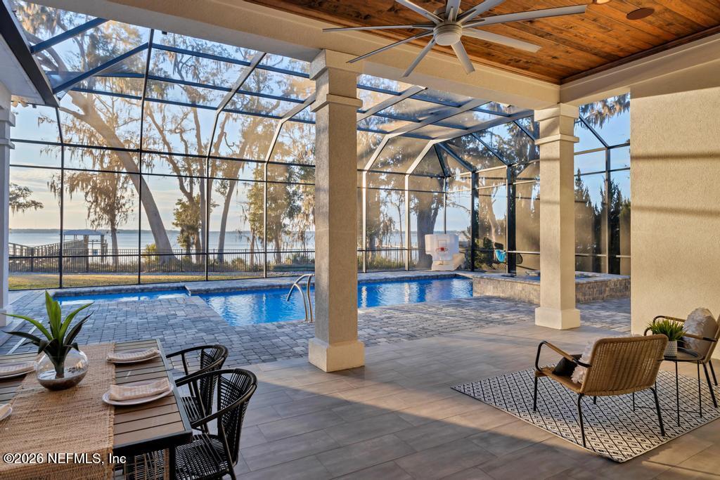 400 HALLOWES Cove, St. Johns