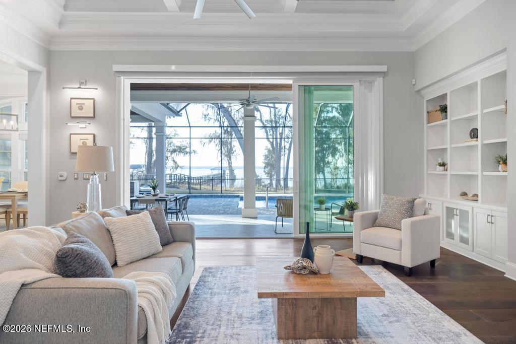 400 HALLOWES Cove, St. Johns