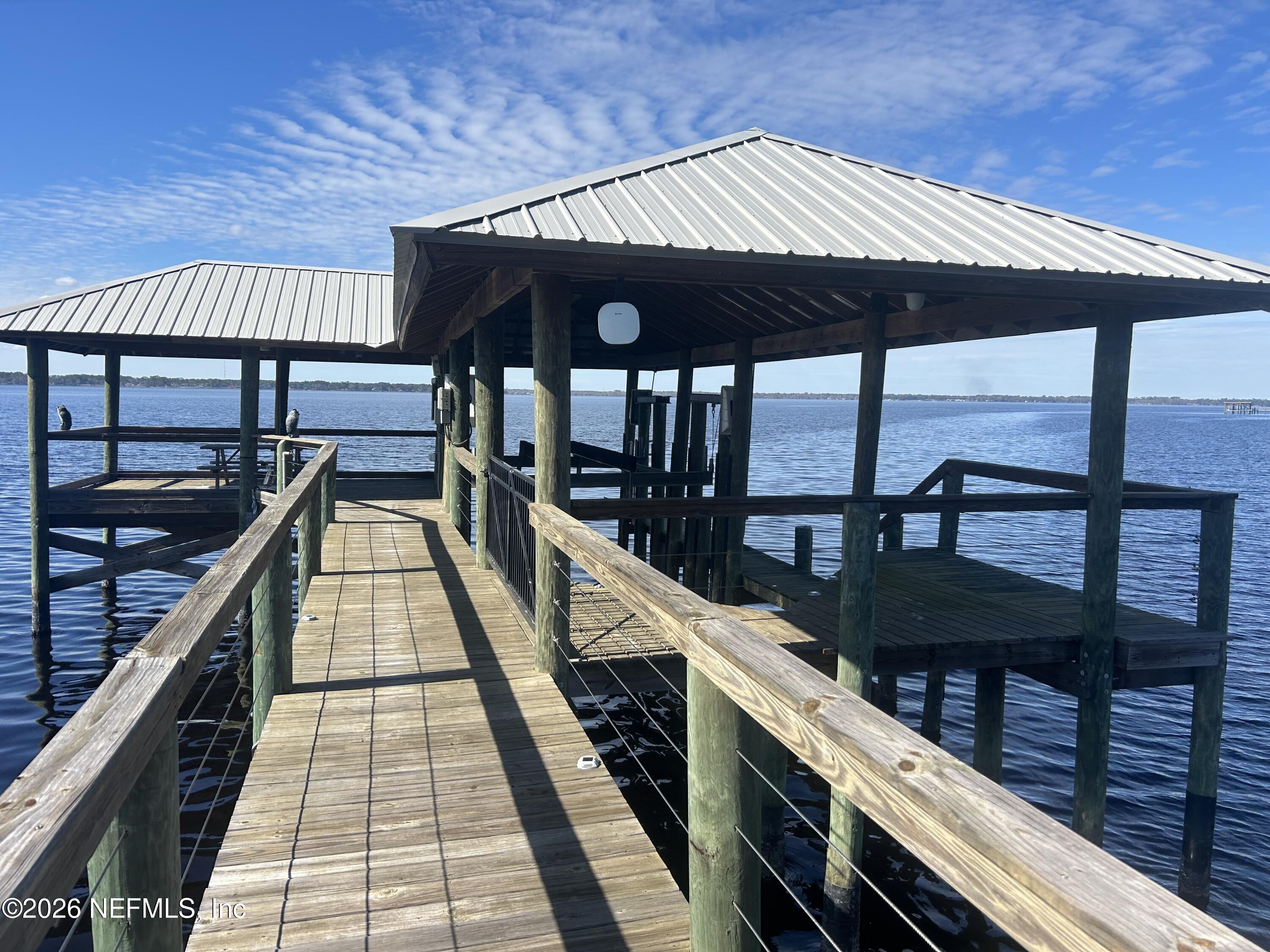 400 HALLOWES Cove, St. Johns