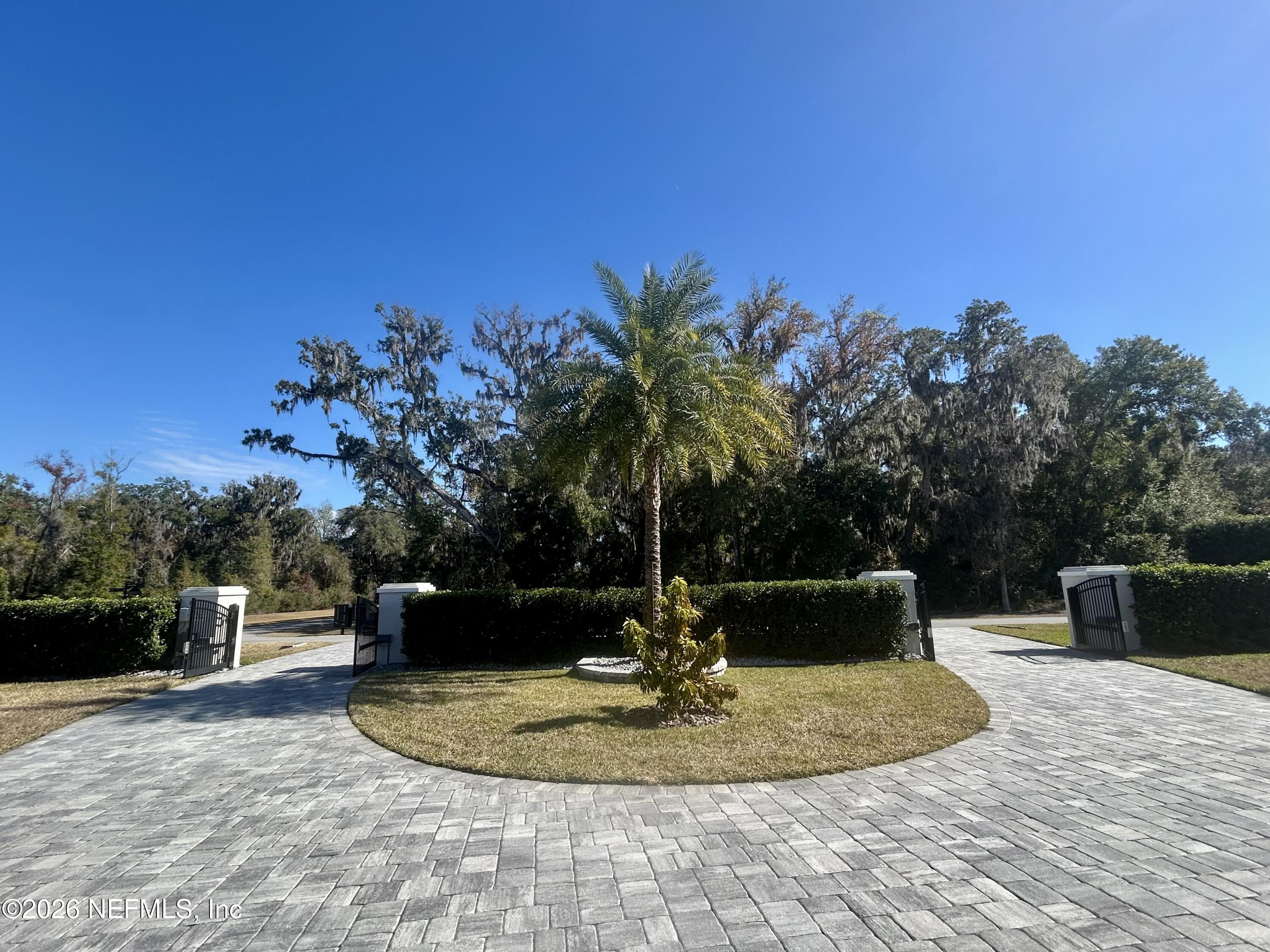 400 HALLOWES Cove, St. Johns