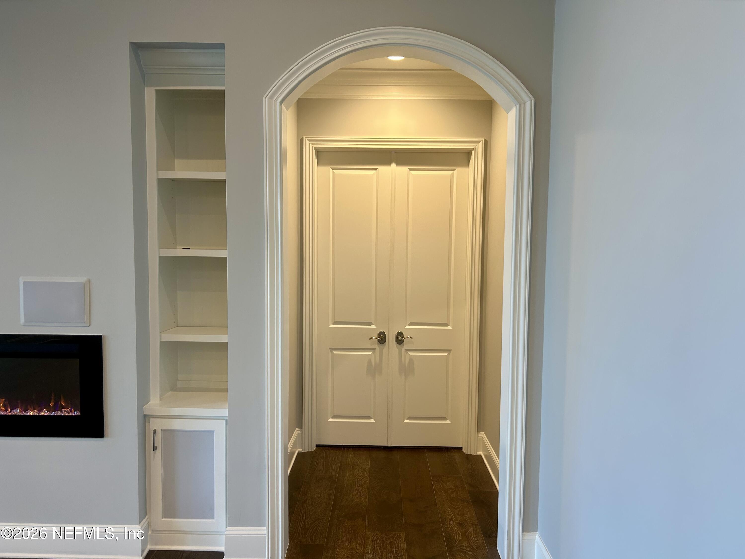400 HALLOWES Cove, St. Johns