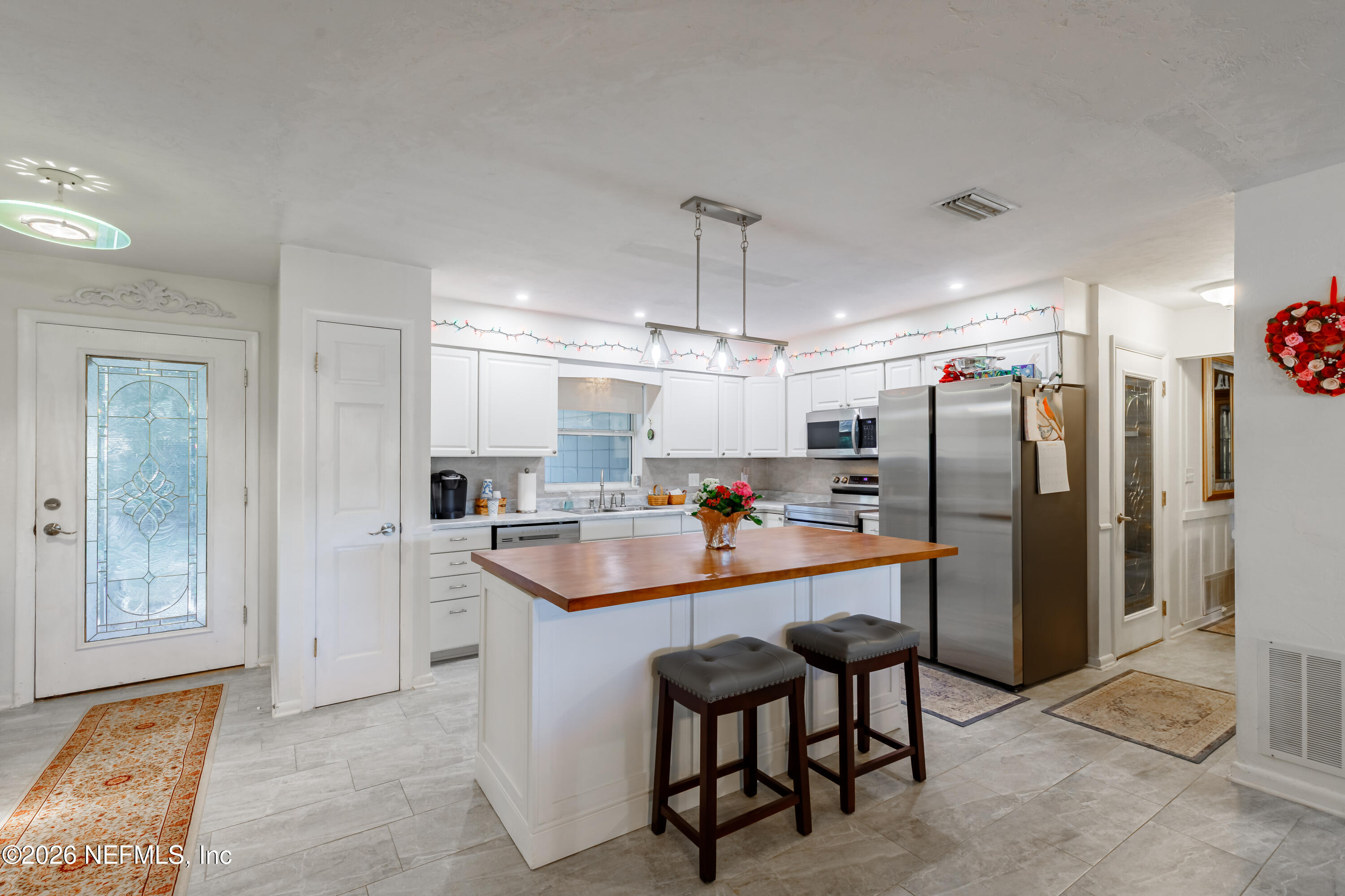 6433 LOCH LOMMOND Drive