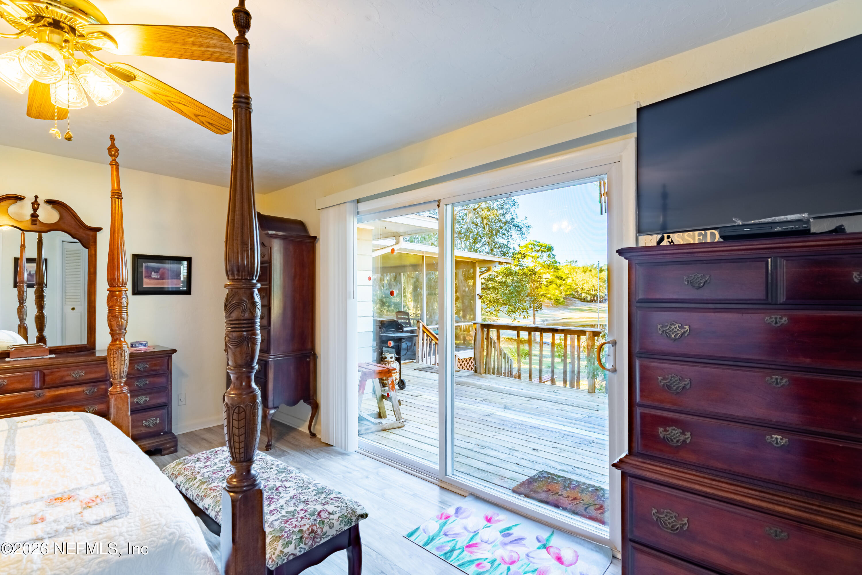 6433 LOCH LOMMOND Drive