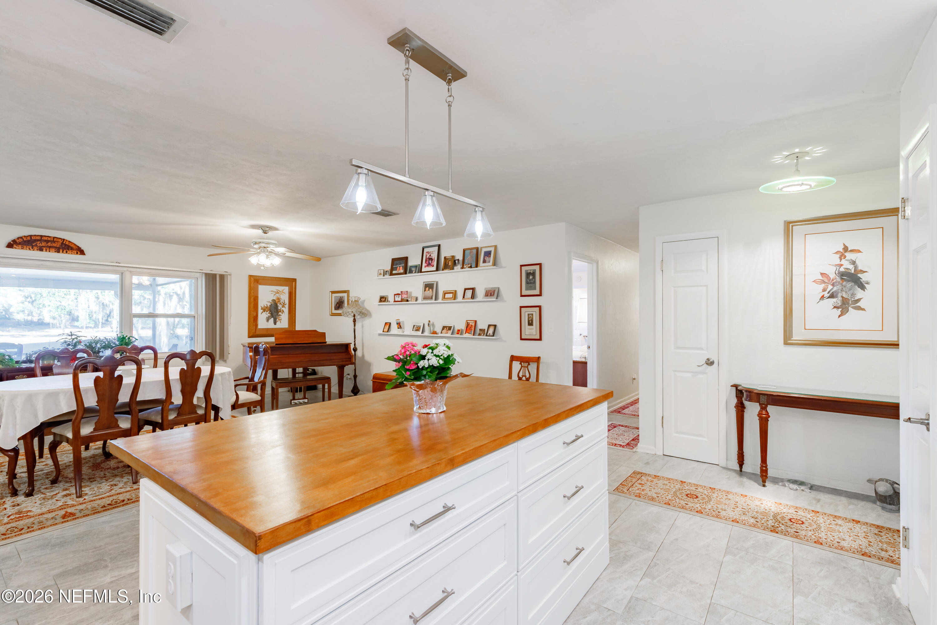 6433 LOCH LOMMOND Drive