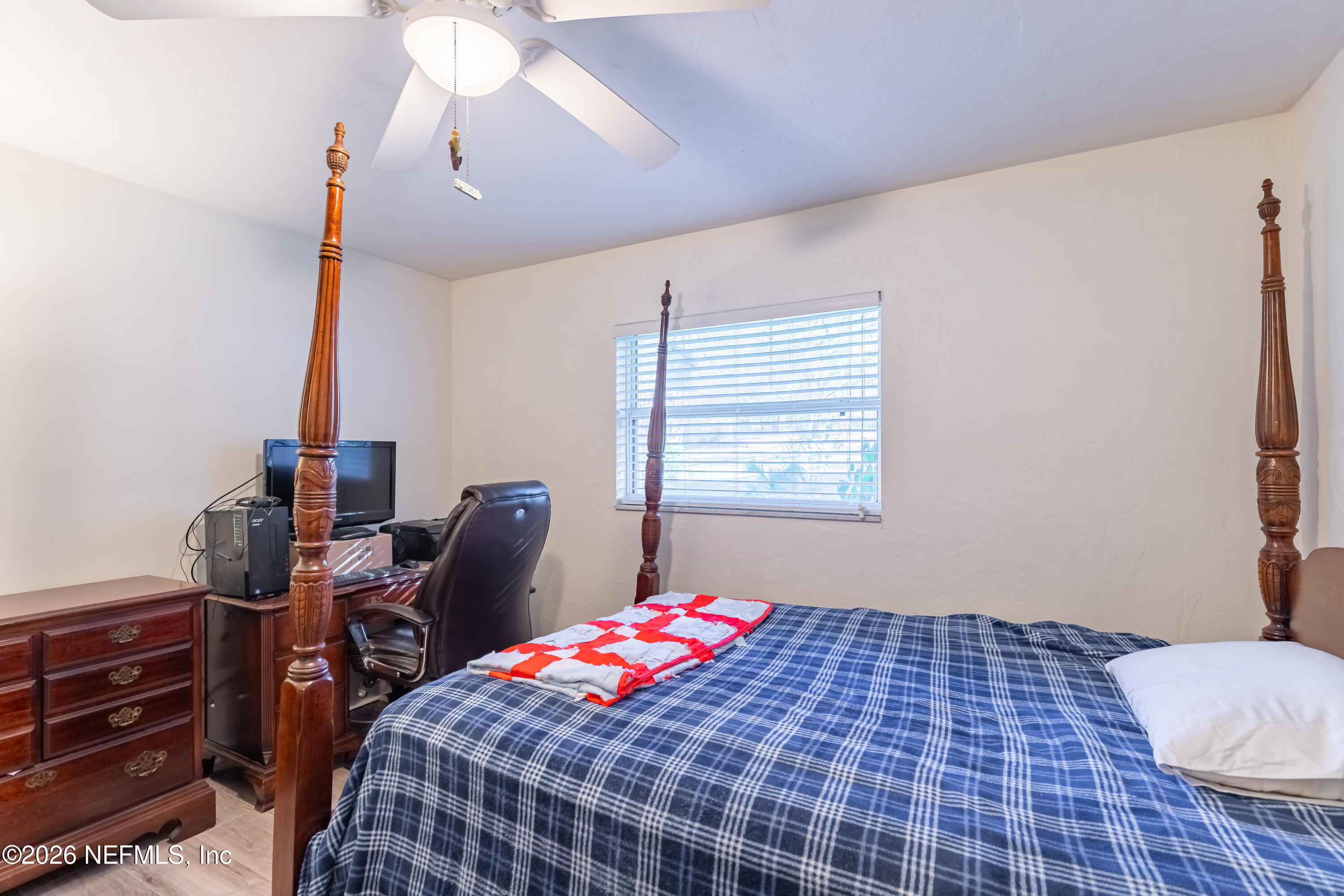 6433 LOCH LOMMOND Drive