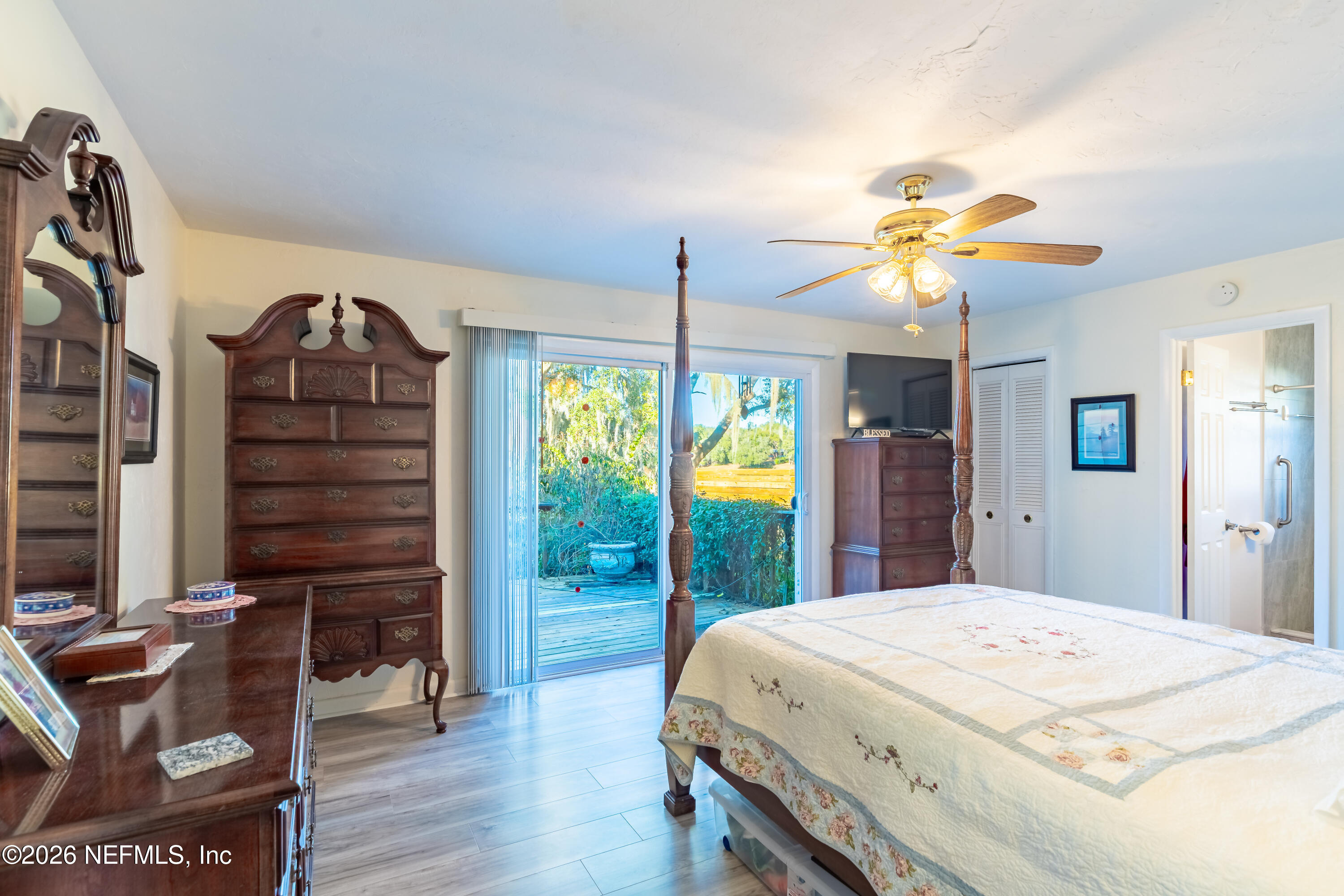 6433 LOCH LOMMOND Drive