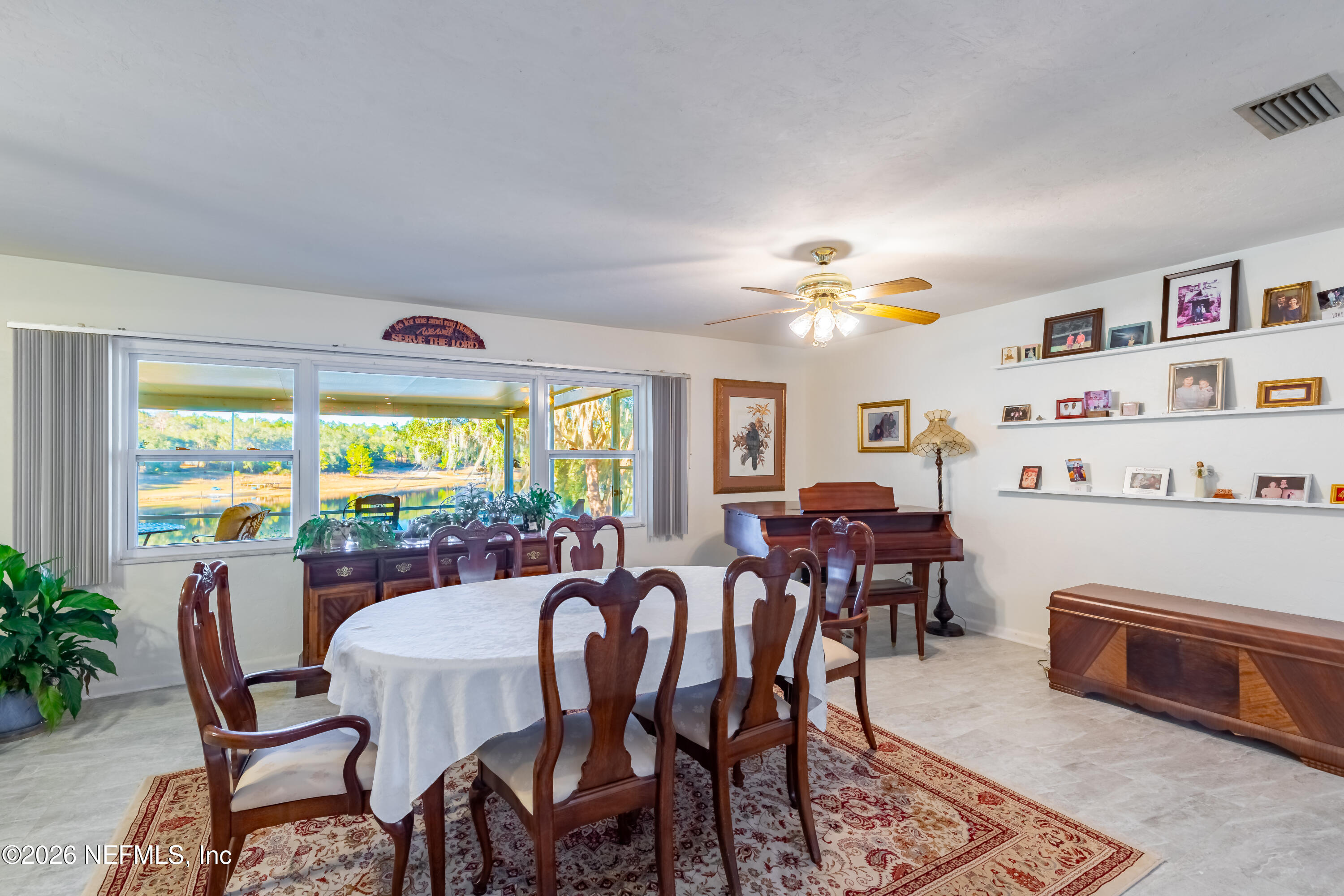 6433 LOCH LOMMOND Drive