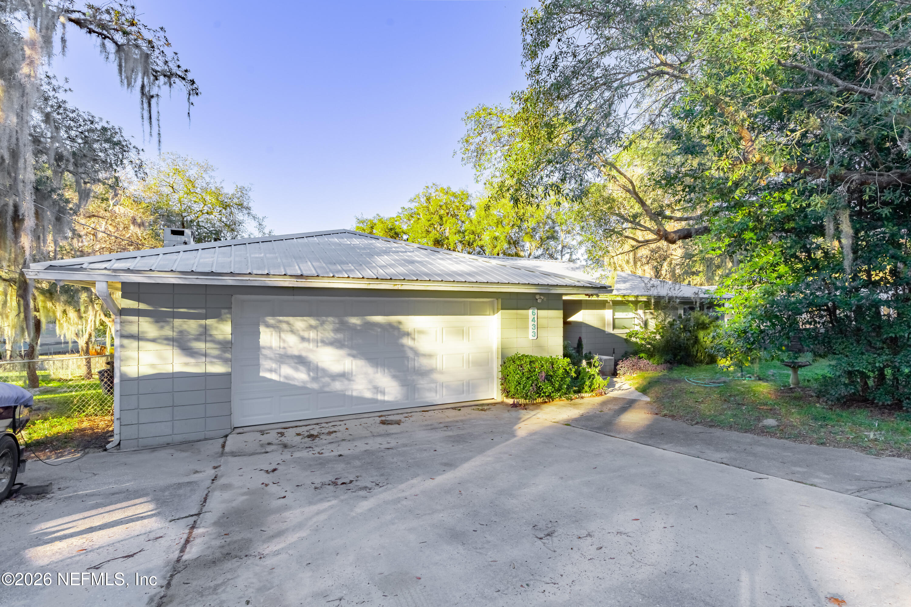 6433 LOCH LOMMOND Drive