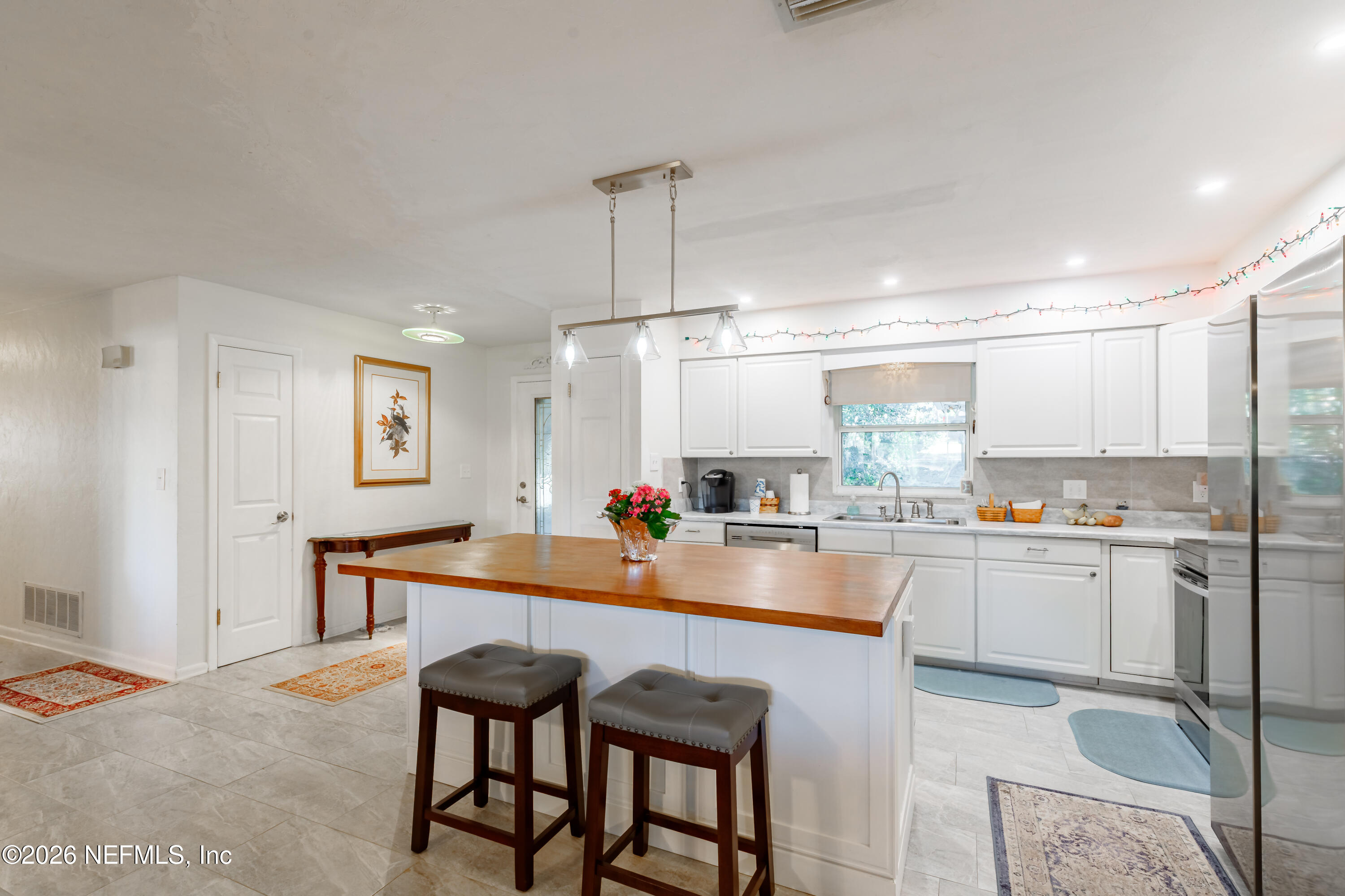 6433 LOCH LOMMOND Drive