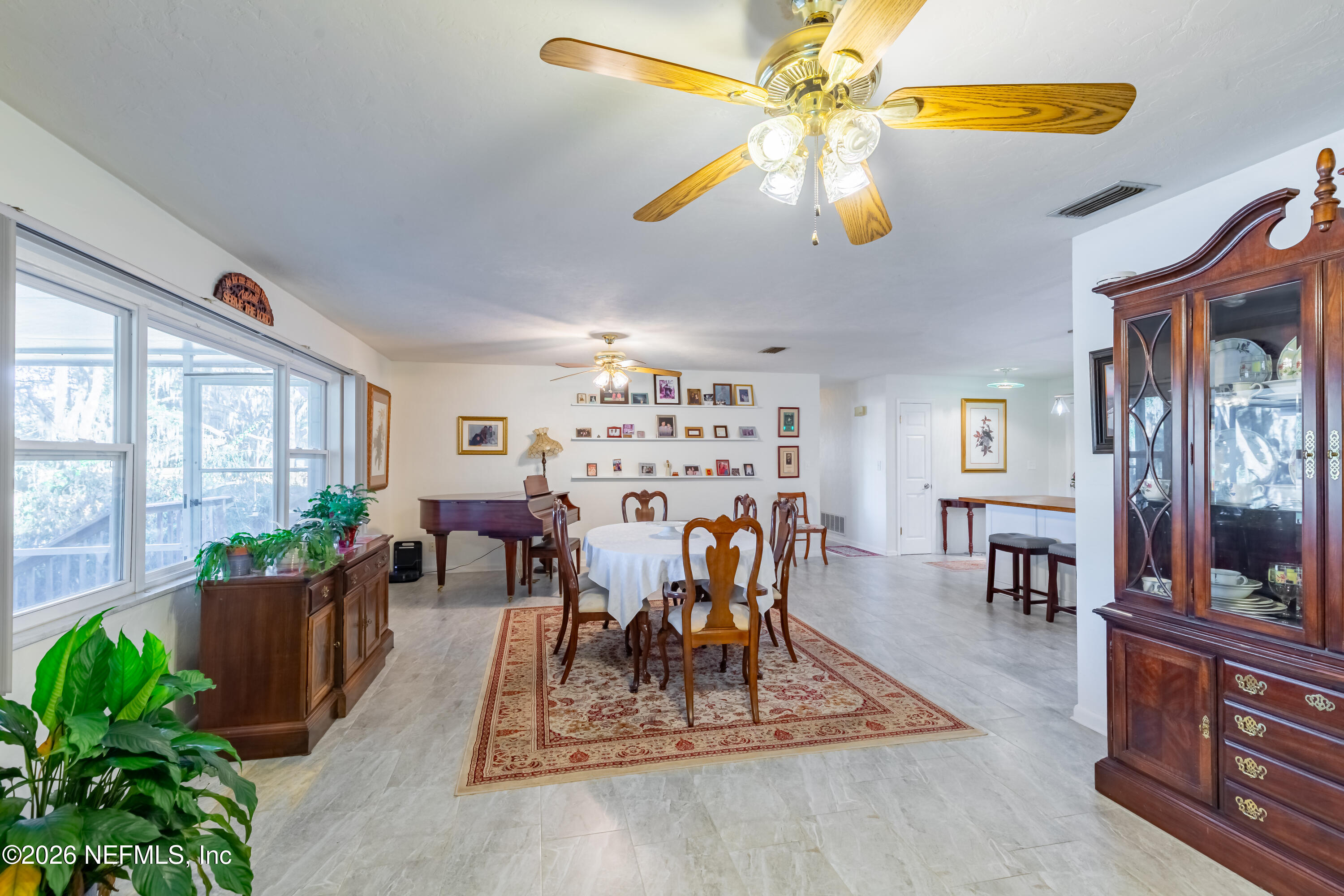 6433 LOCH LOMMOND Drive