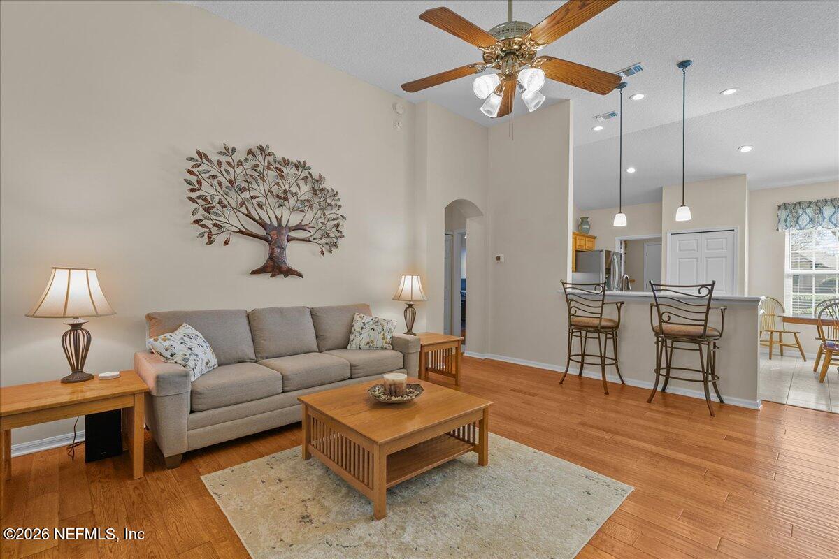 832 BUCKEYE Lane W, St. Johns