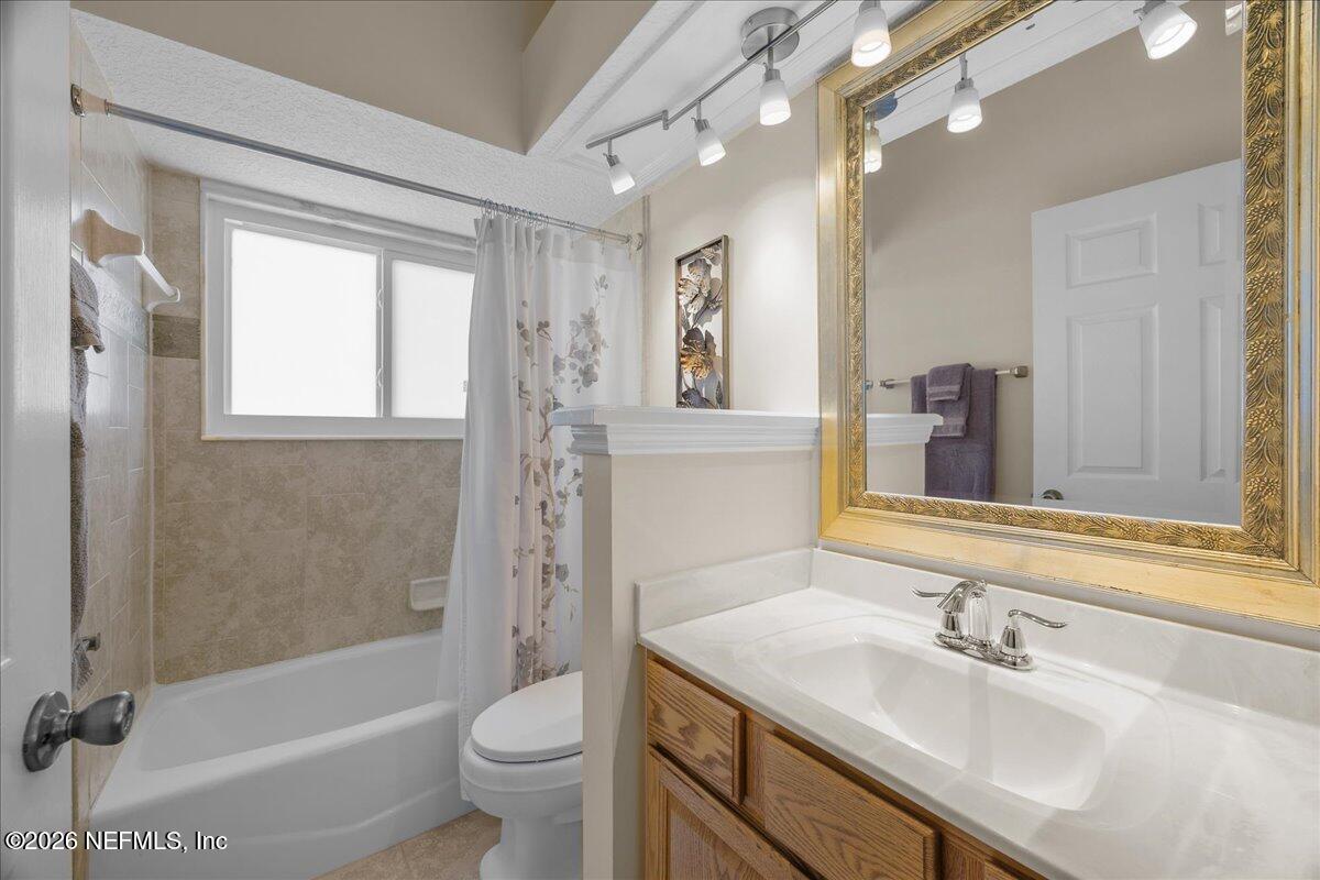 832 BUCKEYE Lane W, St. Johns