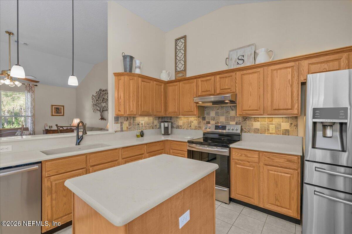 832 BUCKEYE Lane W, St. Johns