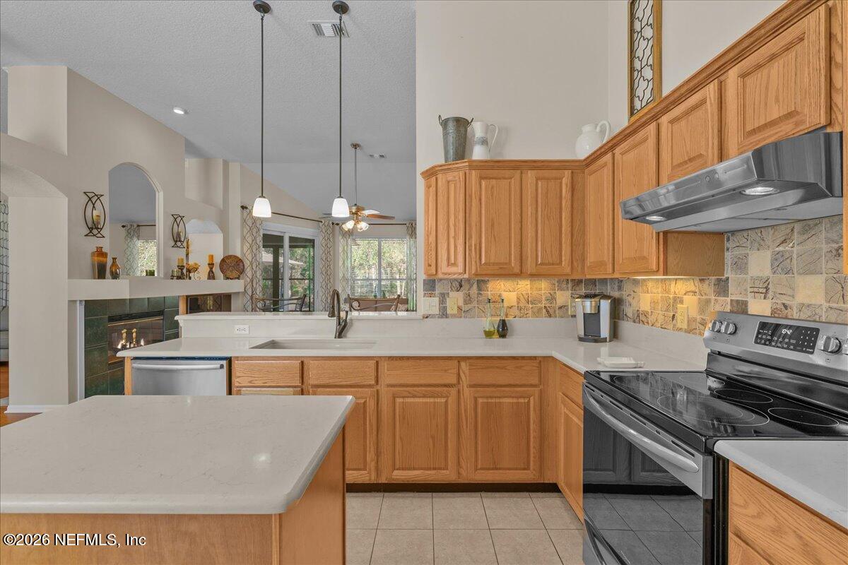 832 BUCKEYE Lane W, St. Johns