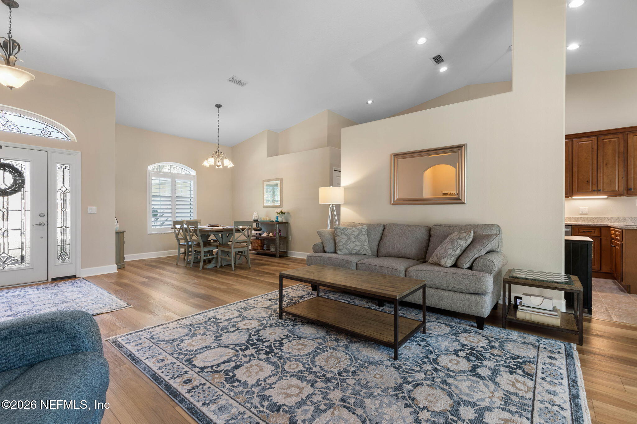 2 OSCELOT Court