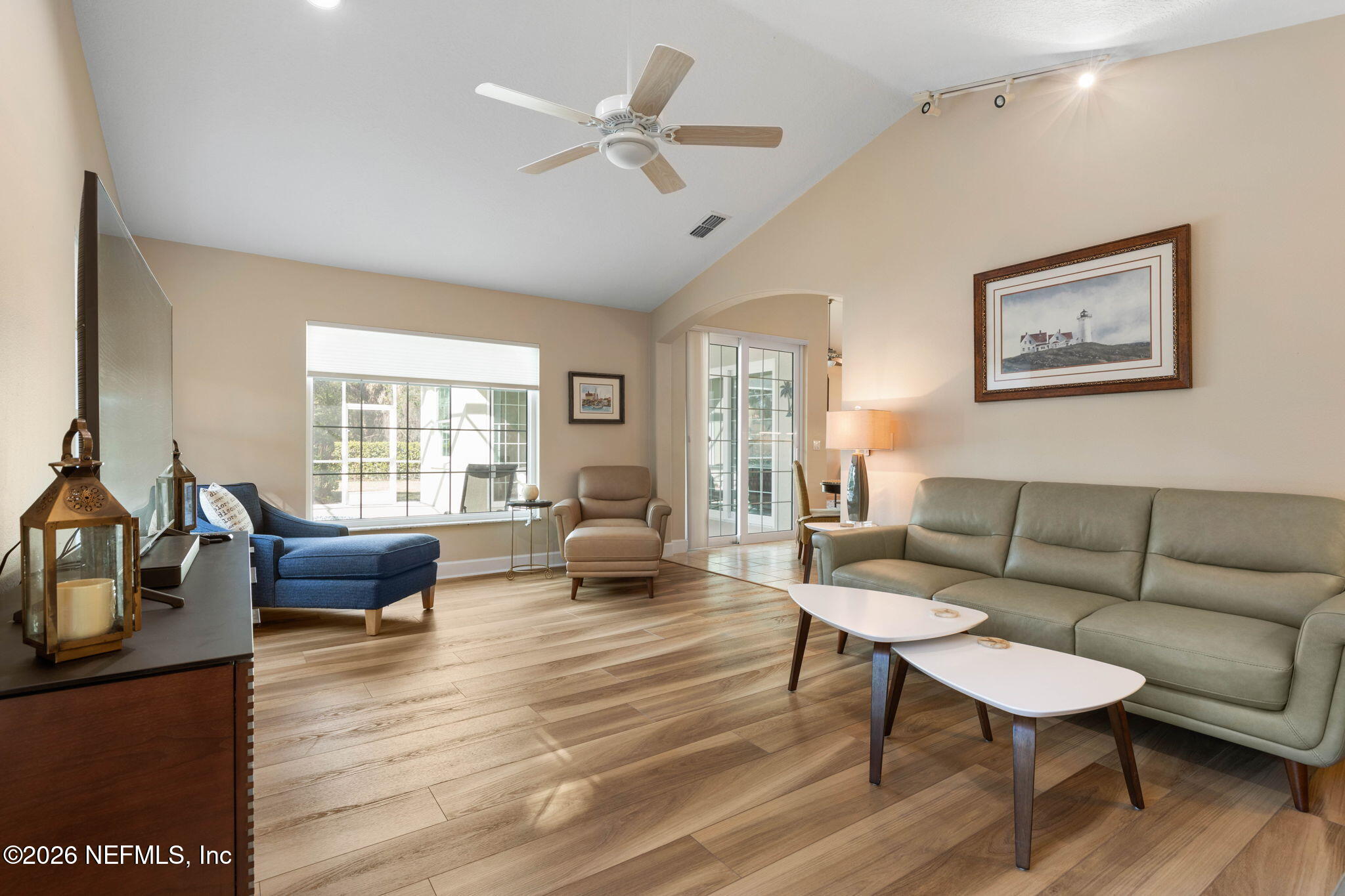 2 OSCELOT Court