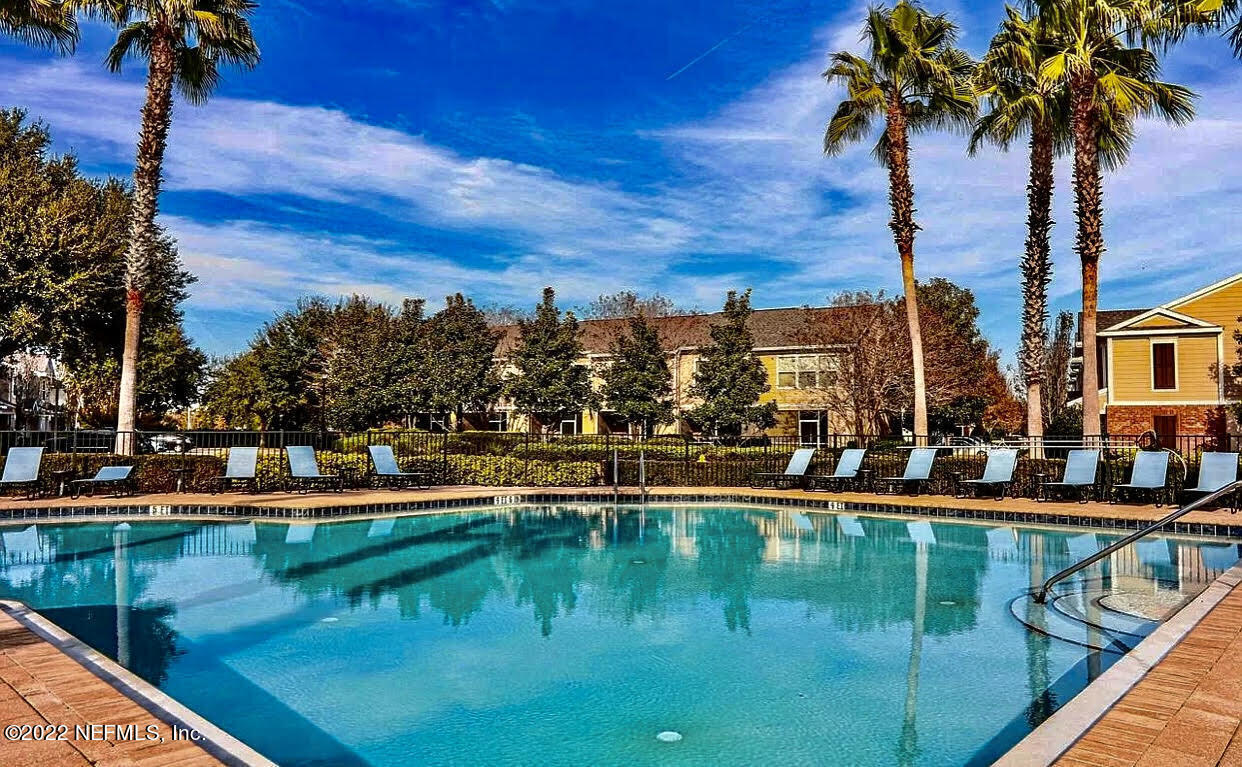 8101 SUMMER PALM Court