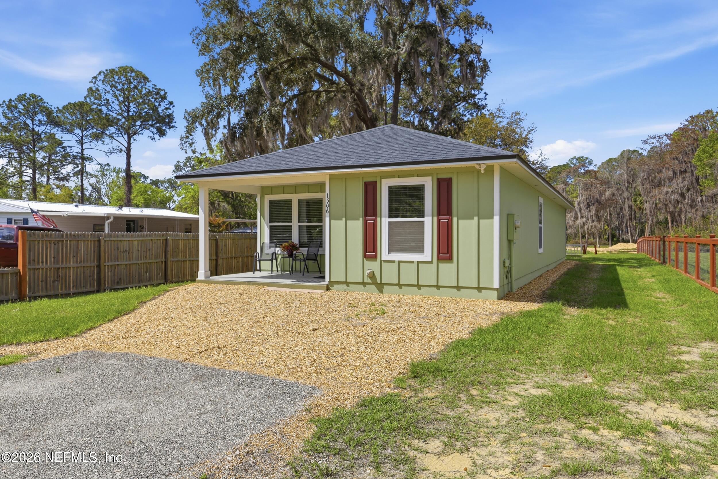 1506 SE 4TH Avenue