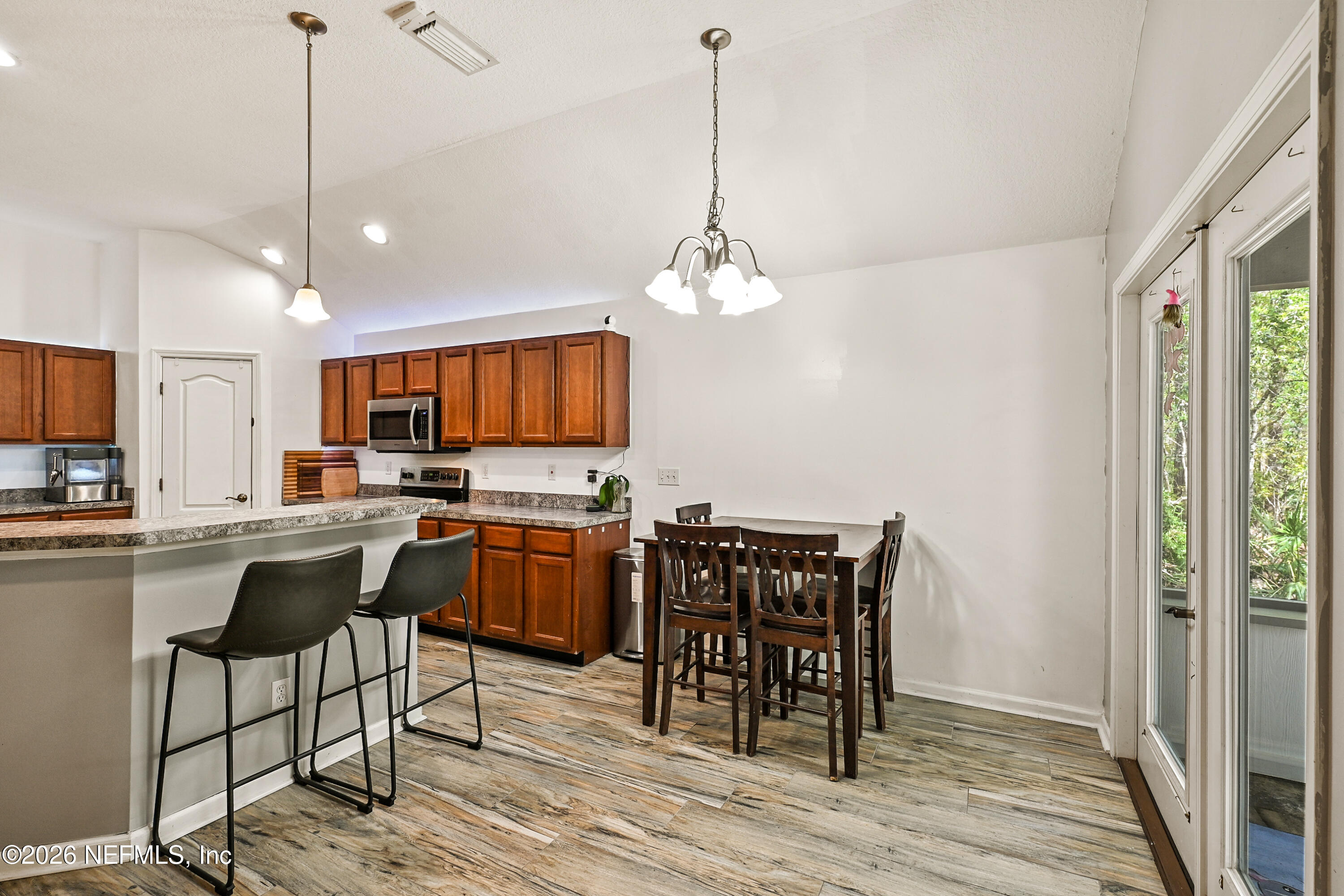494 APPLE CREEK DRIVE Drive