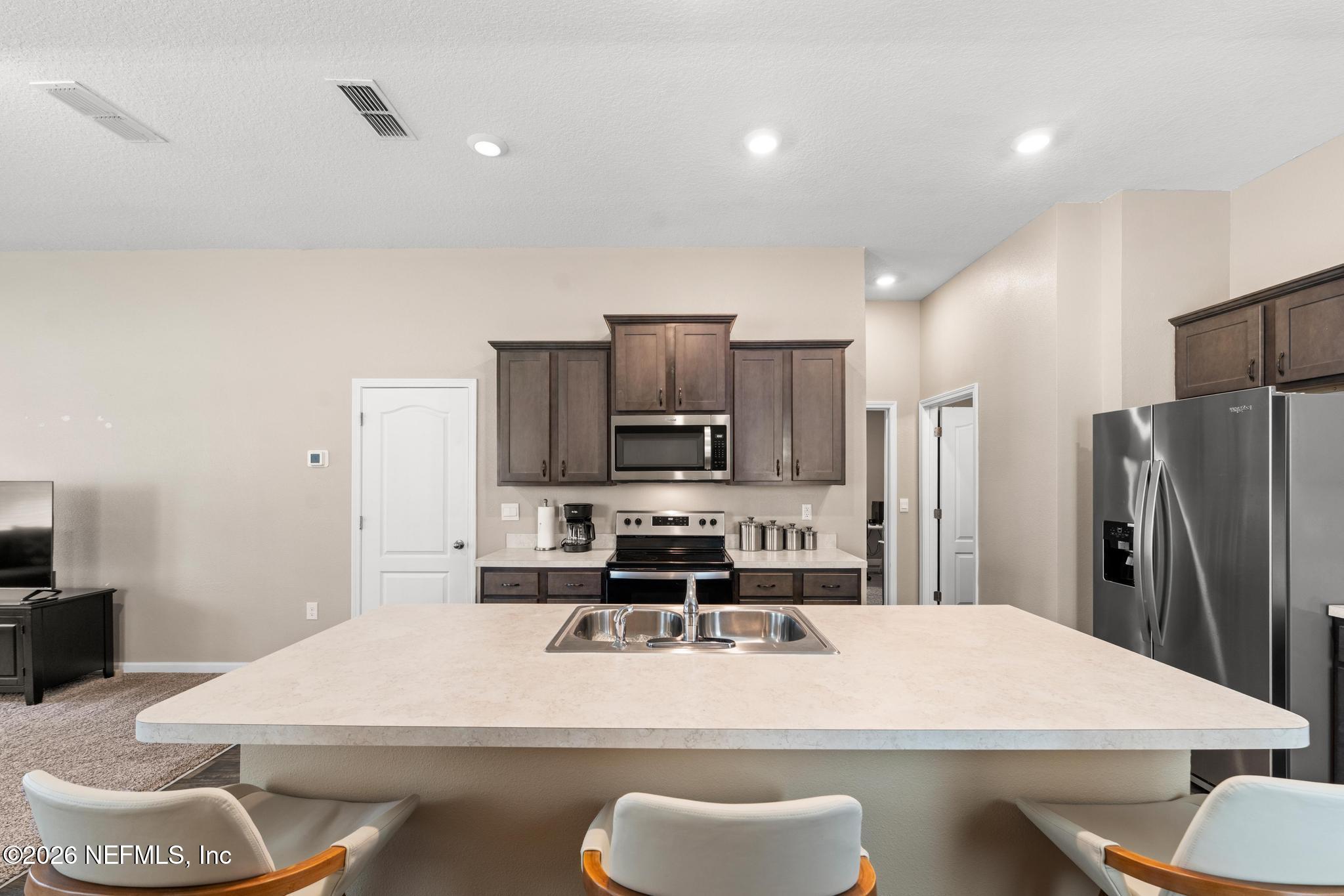 6188 BUCKING BRONCO Drive