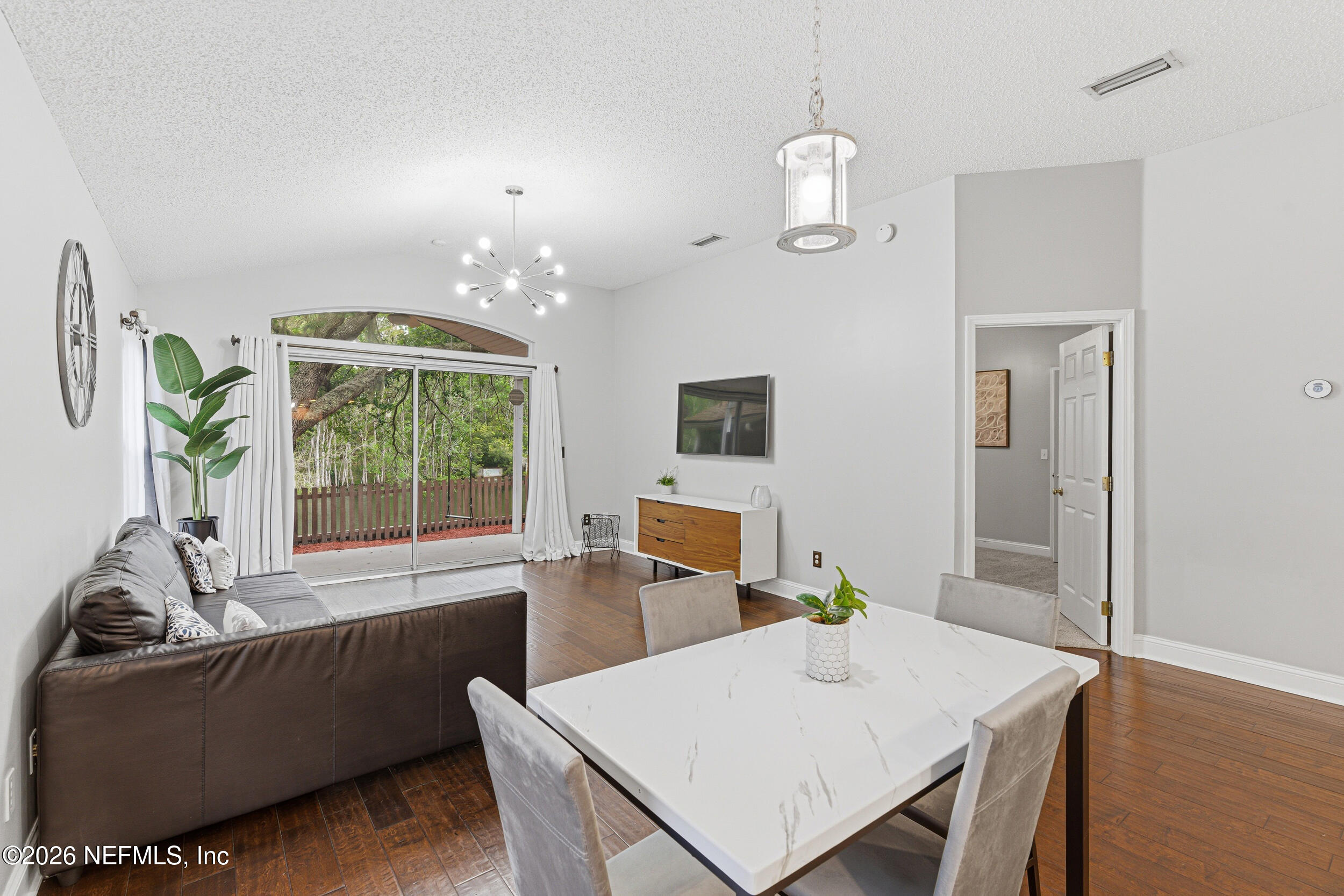 1132 CREEKS RIDGE Road