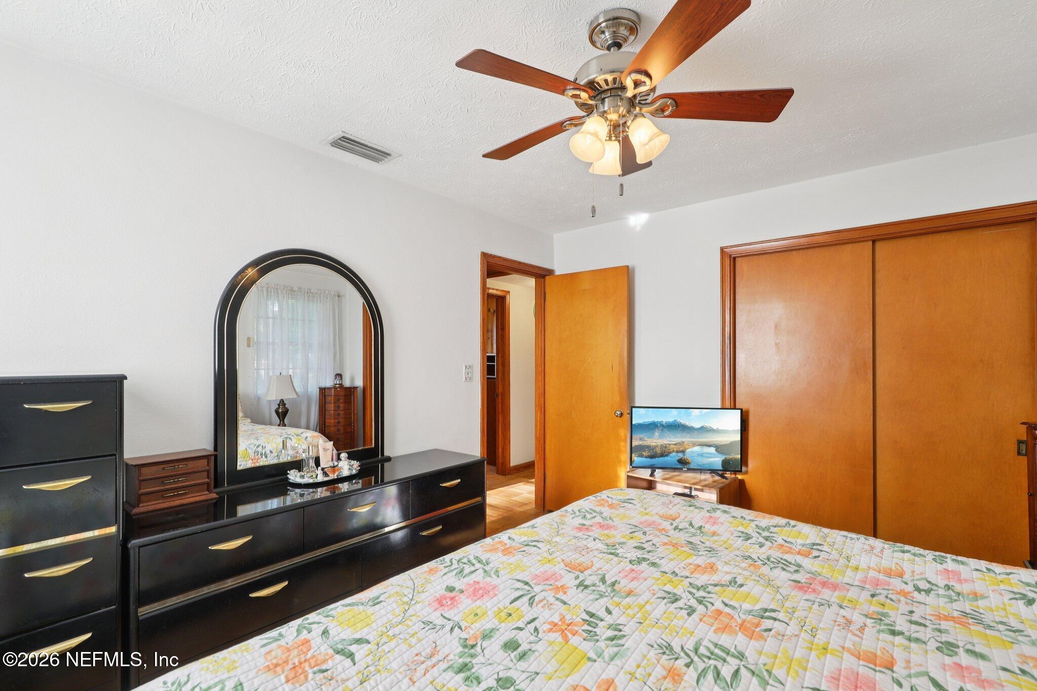 6611 ROMILLY Drive