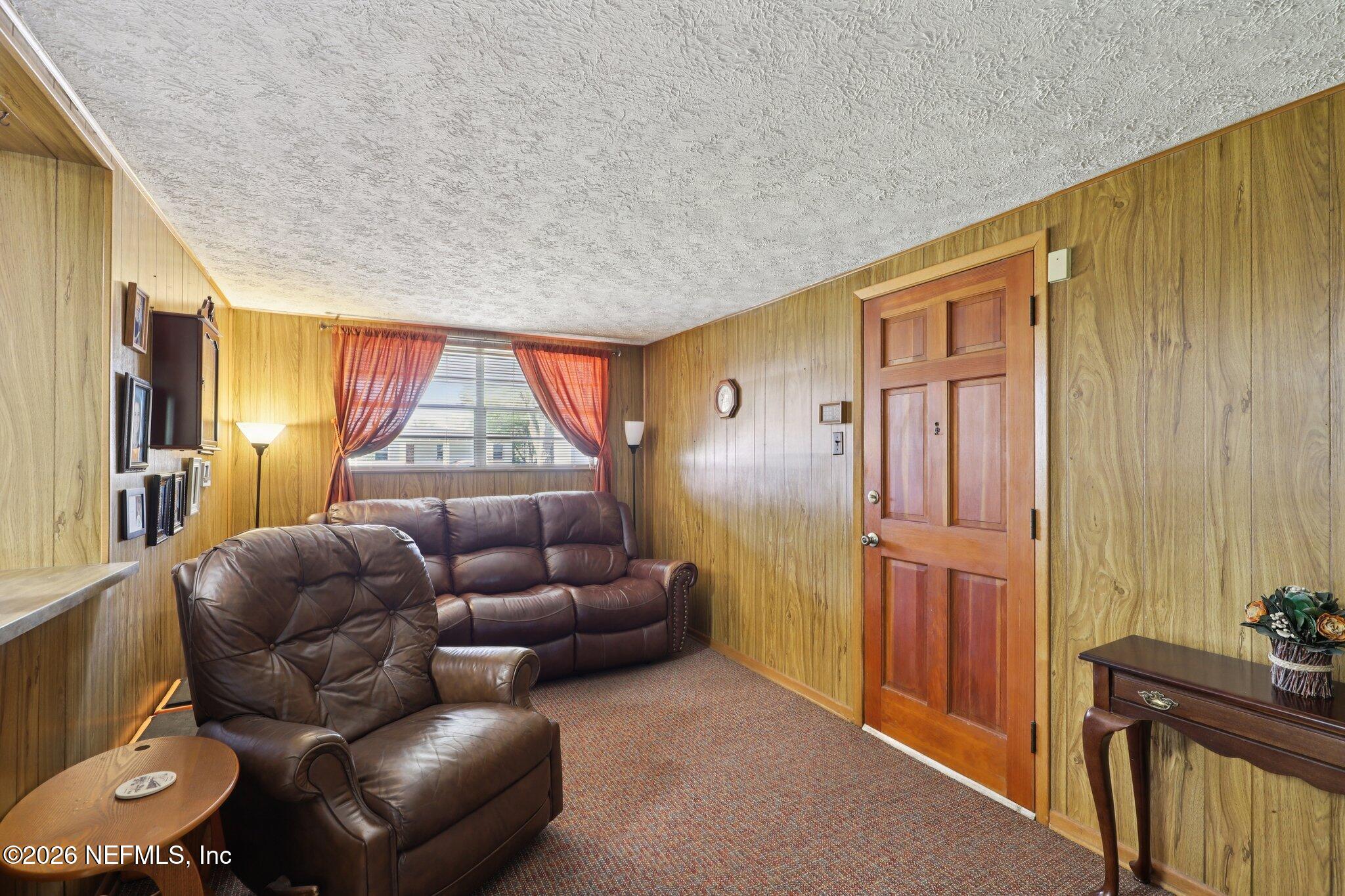 6611 ROMILLY Drive