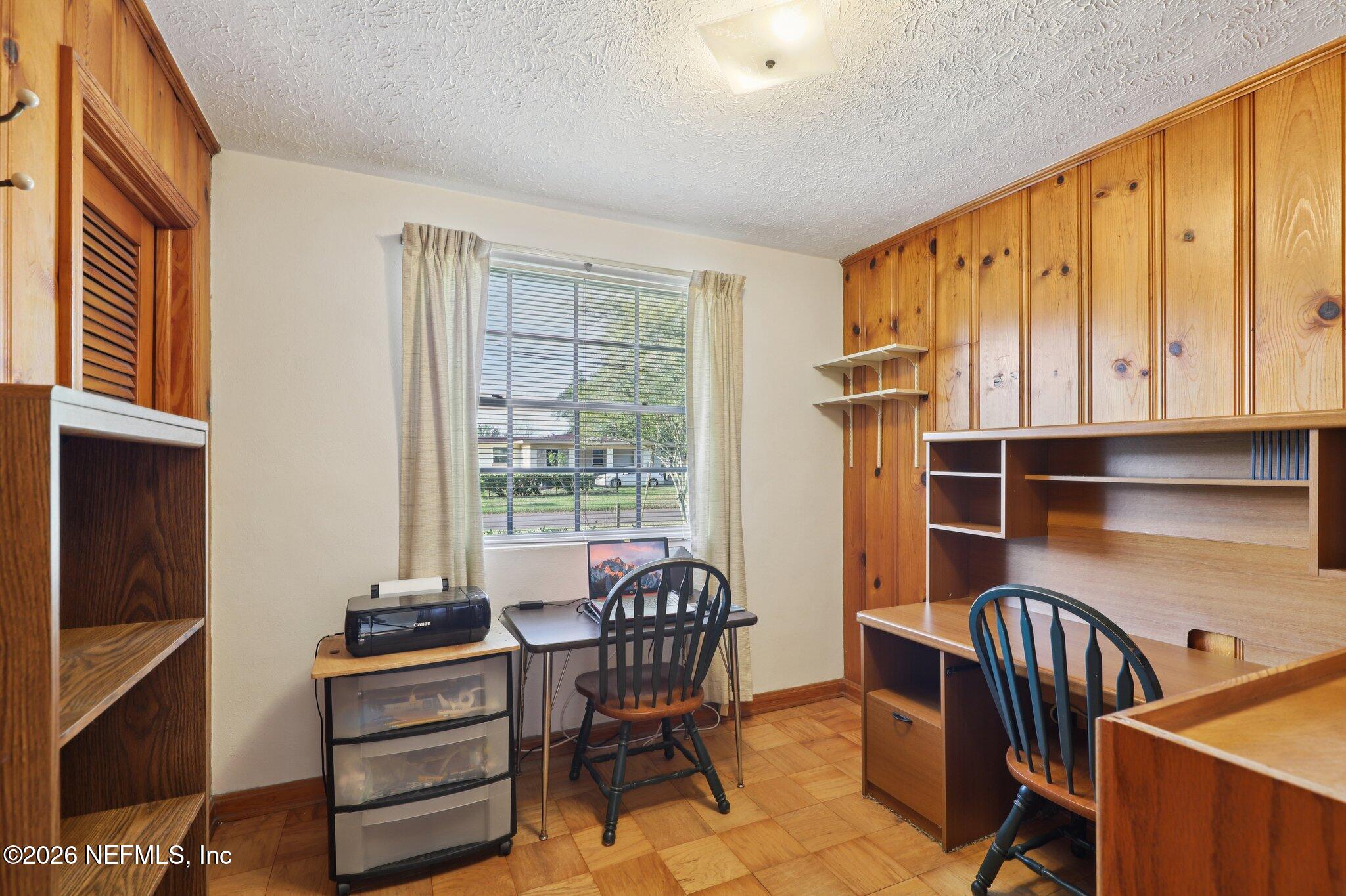 6611 ROMILLY Drive