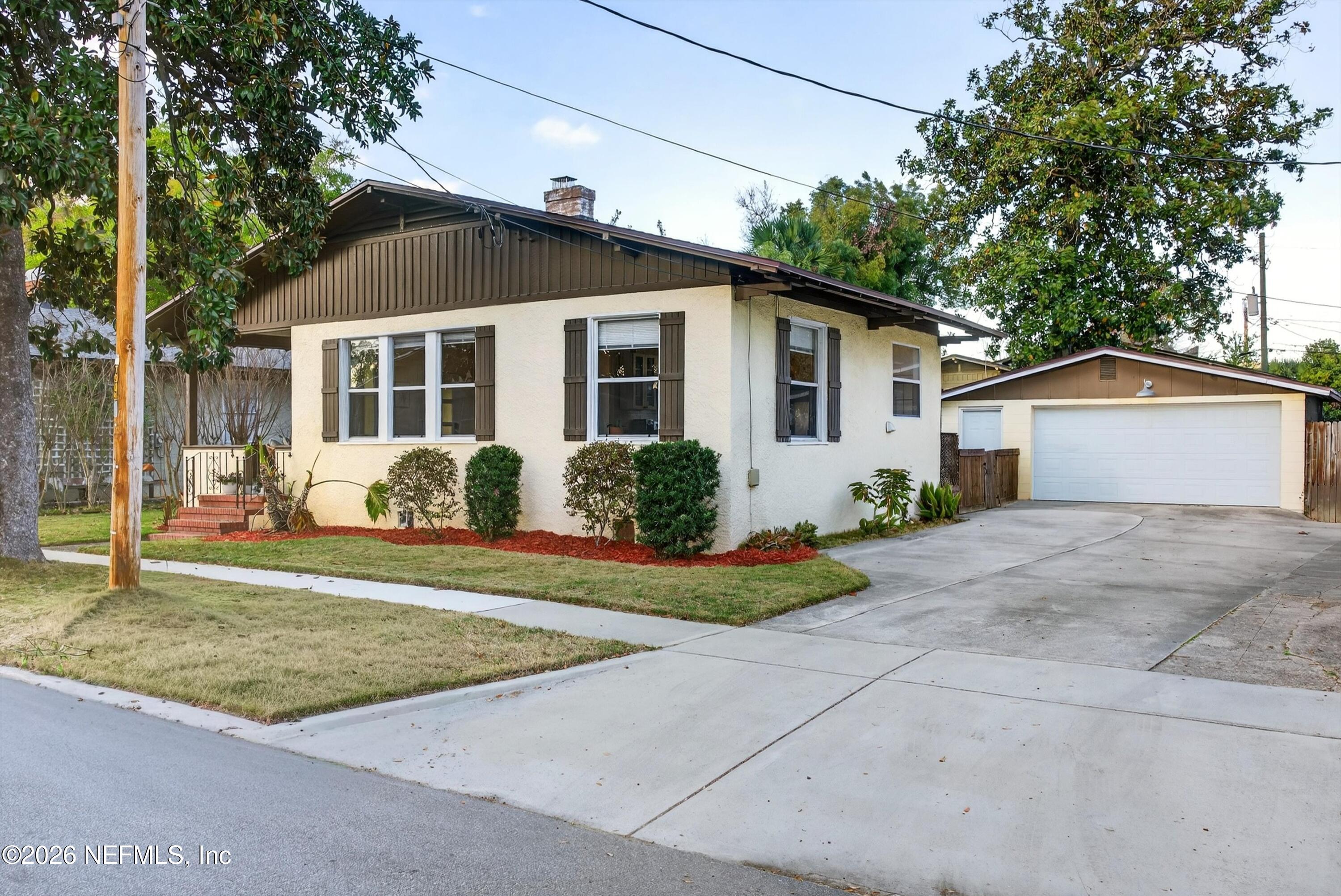 1903 DEWEY Place