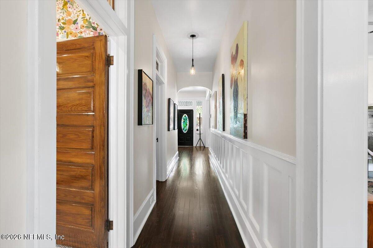 236 W 6TH Street