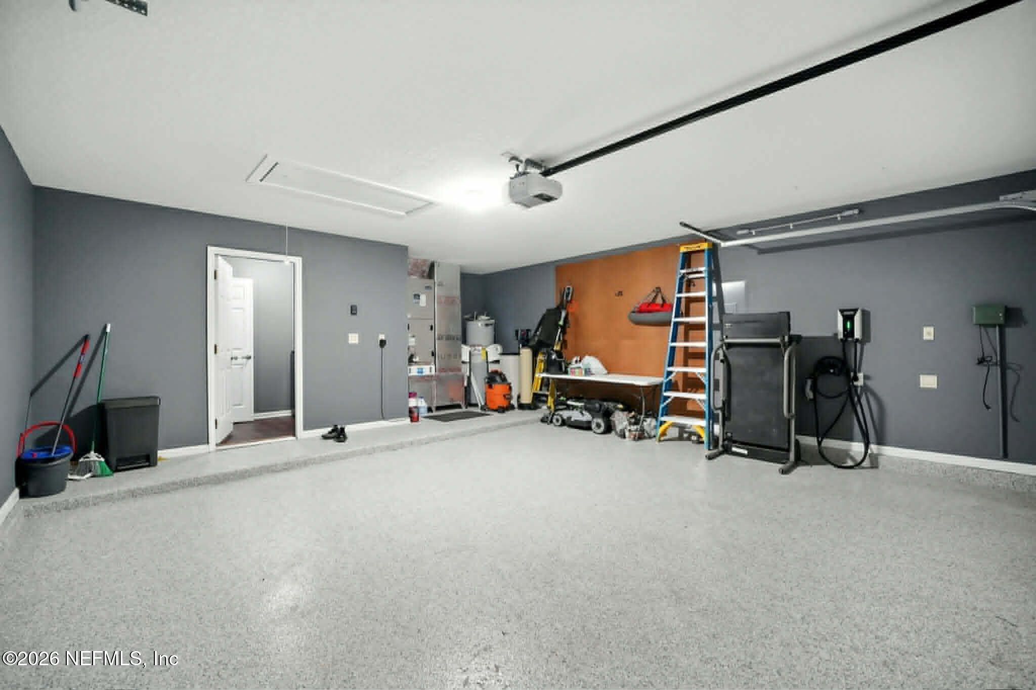 832 HERITAGE LAKES Drive