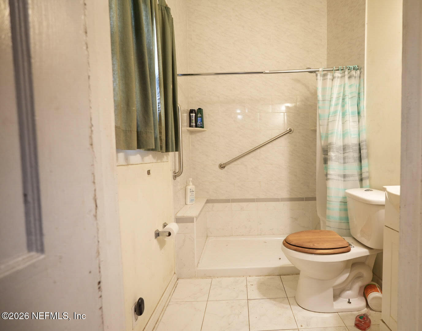 228 W 11TH Street