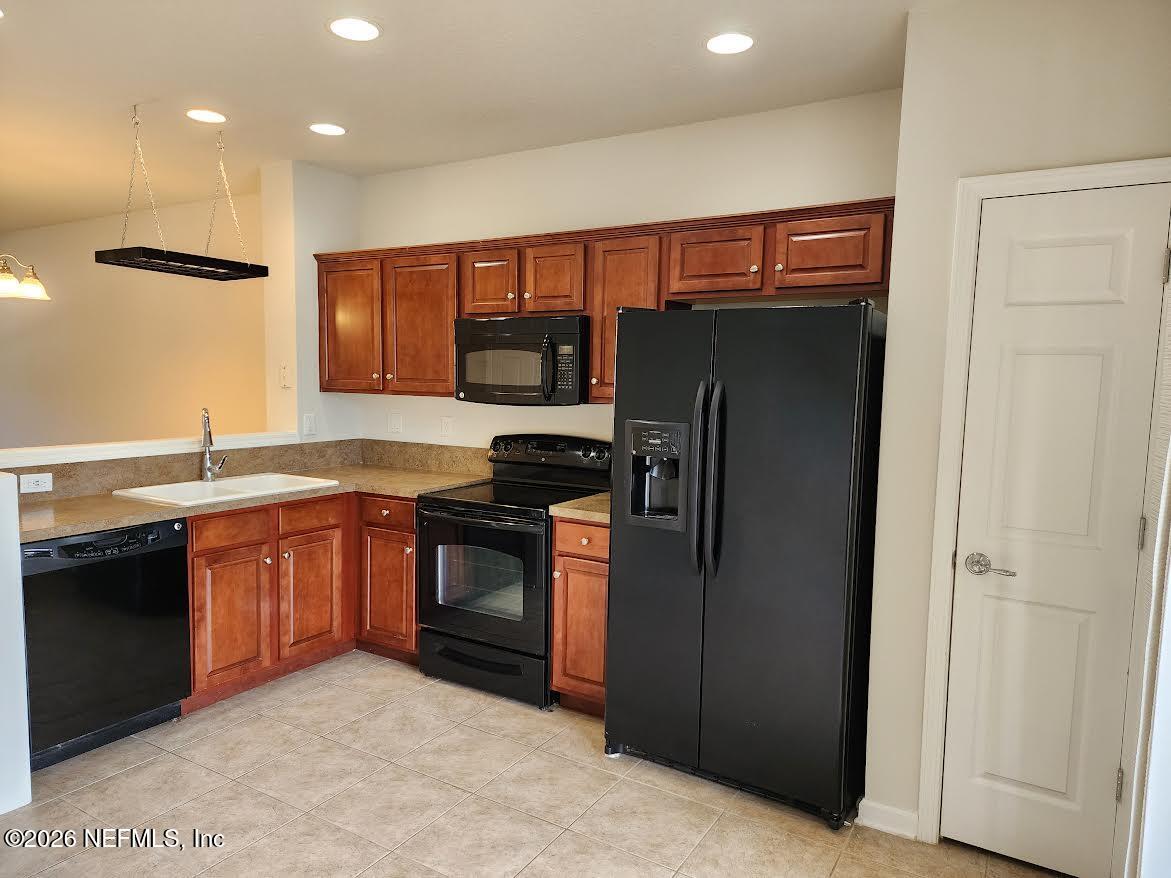 6694 ARCHING BRANCH Circle