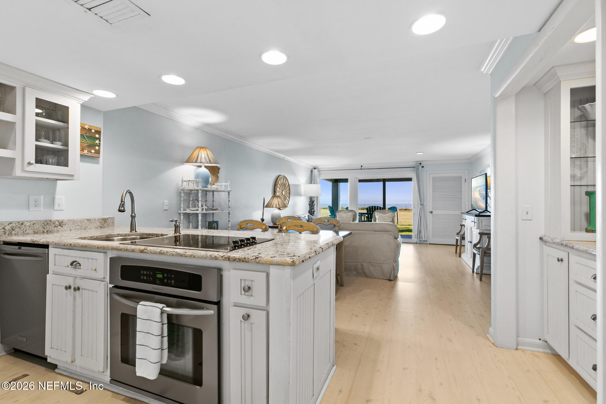 610 SUMMER PLACE