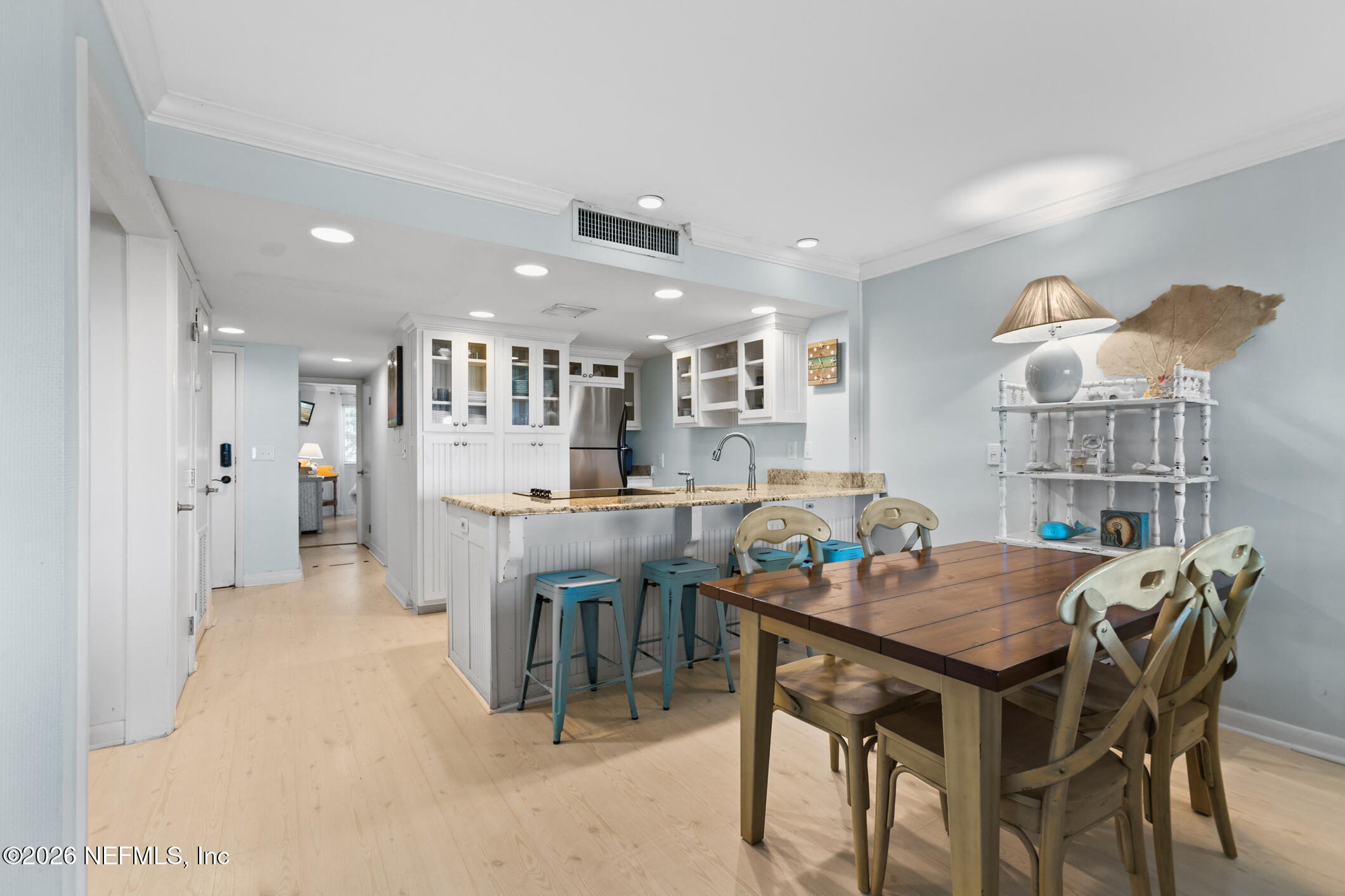 610 SUMMER PLACE