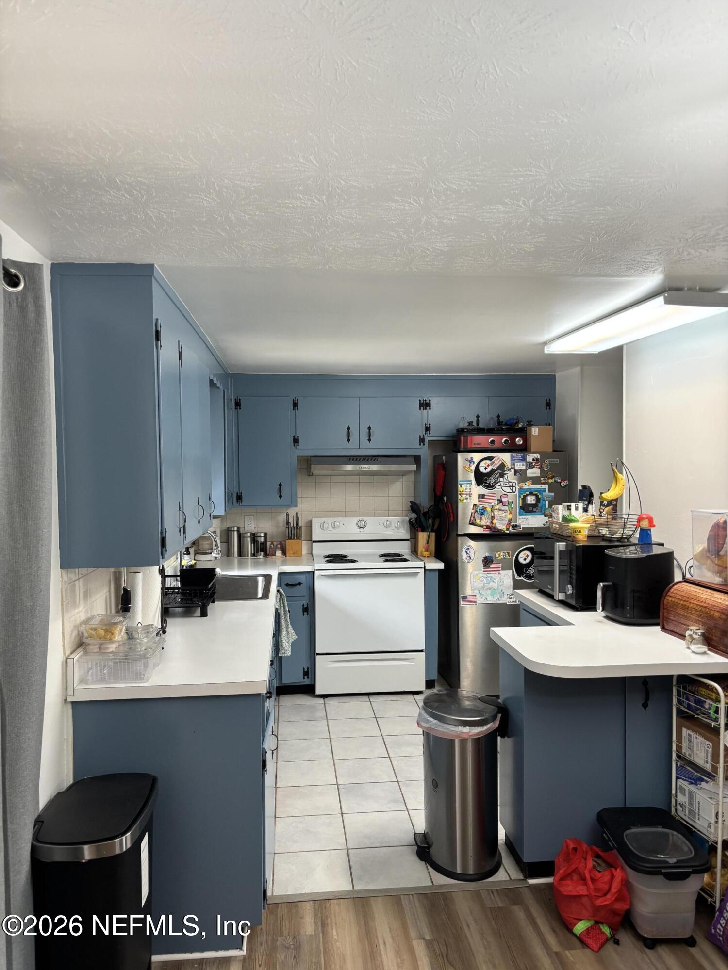 918 BACALL Road