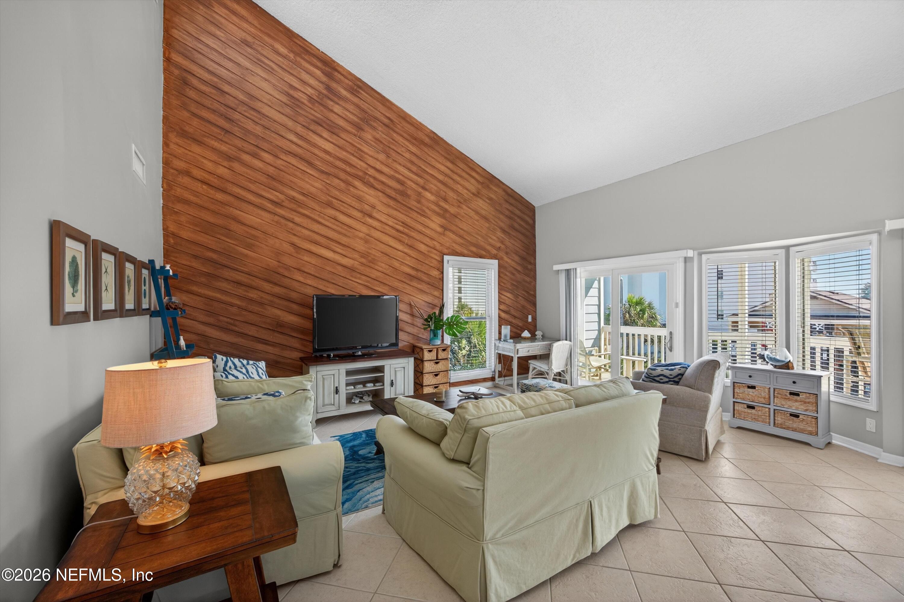 724 1ST Street 1-2