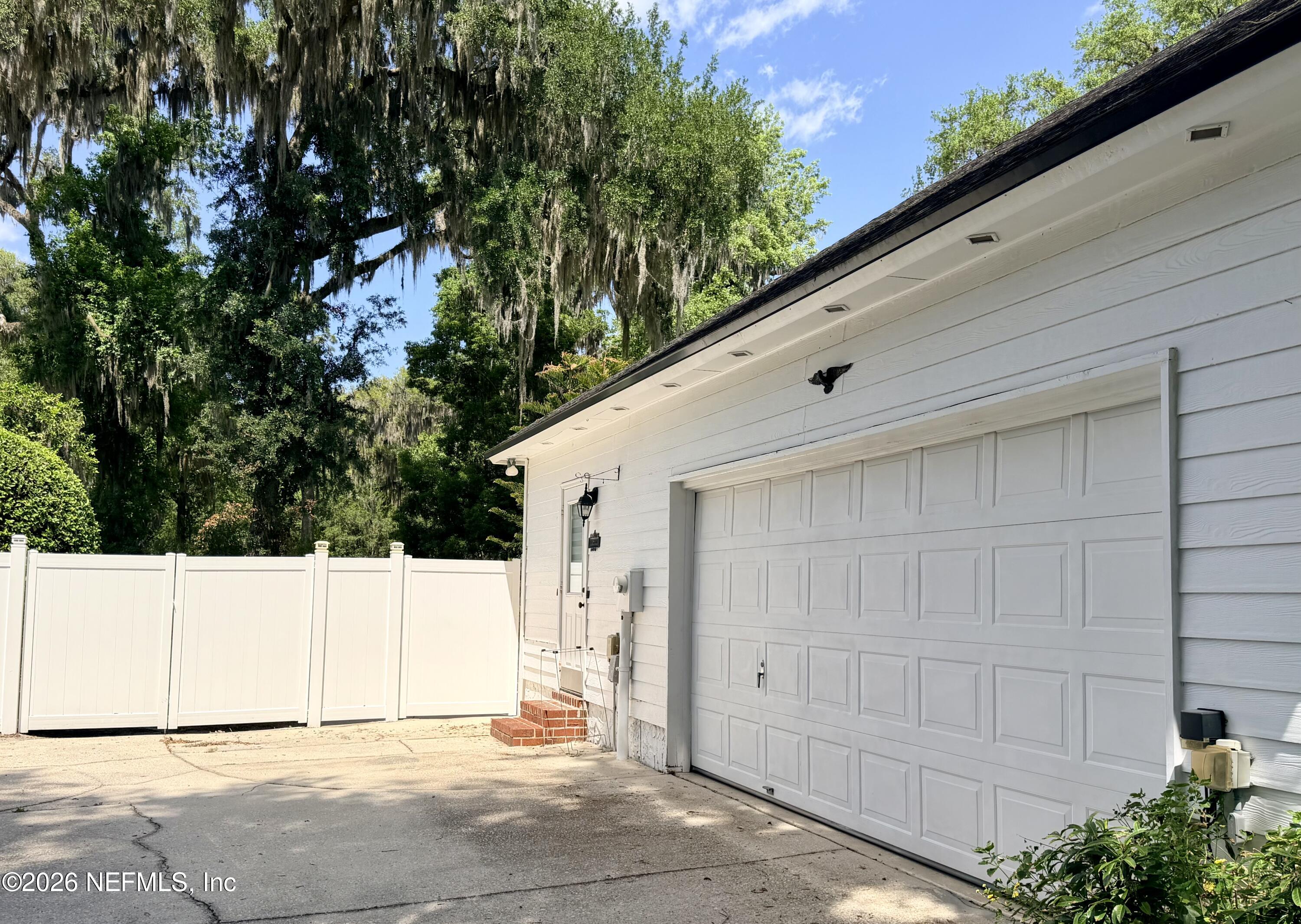 481 GOLDEN POND Court, St. Johns