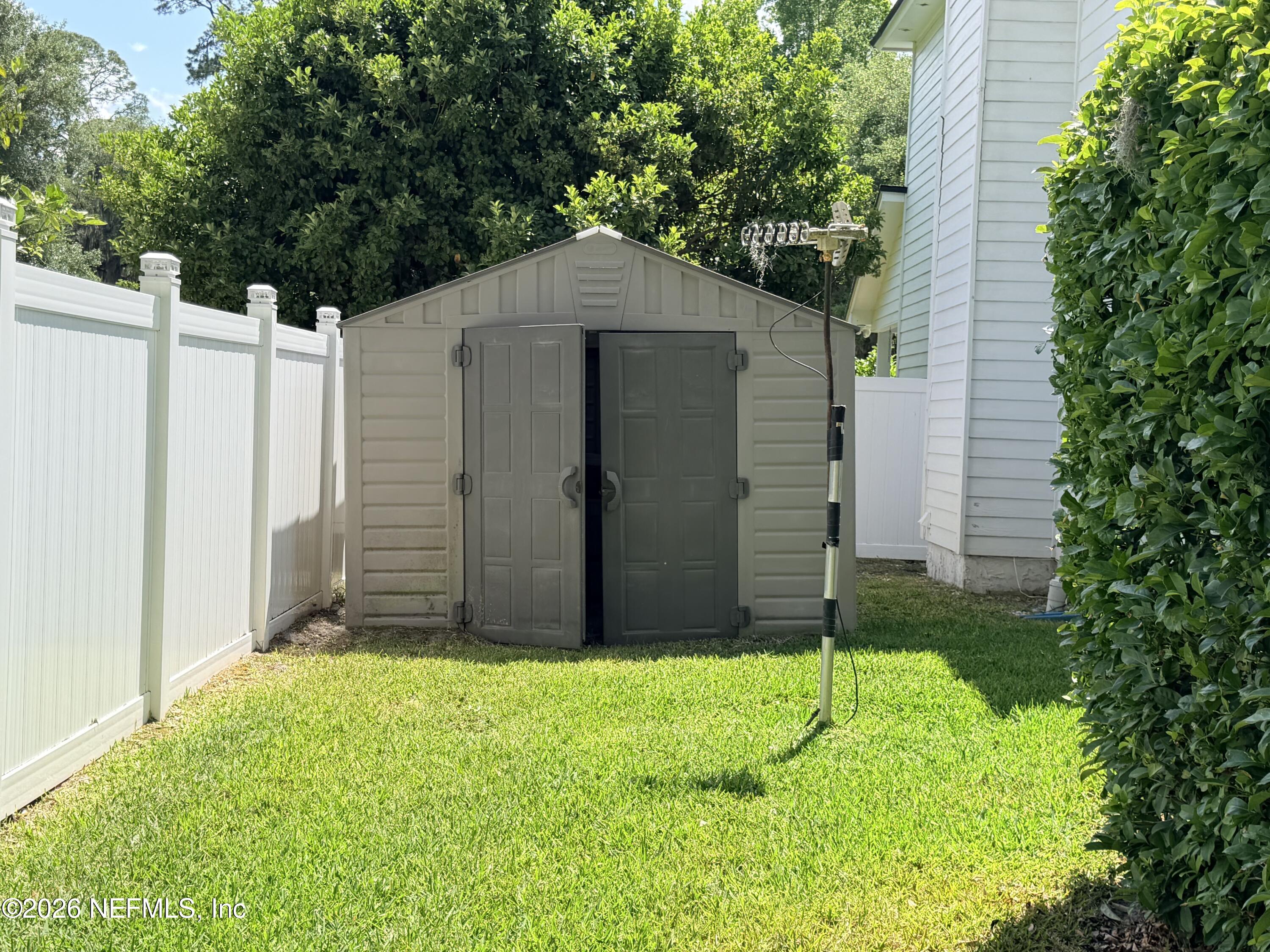 481 GOLDEN POND Court, St. Johns