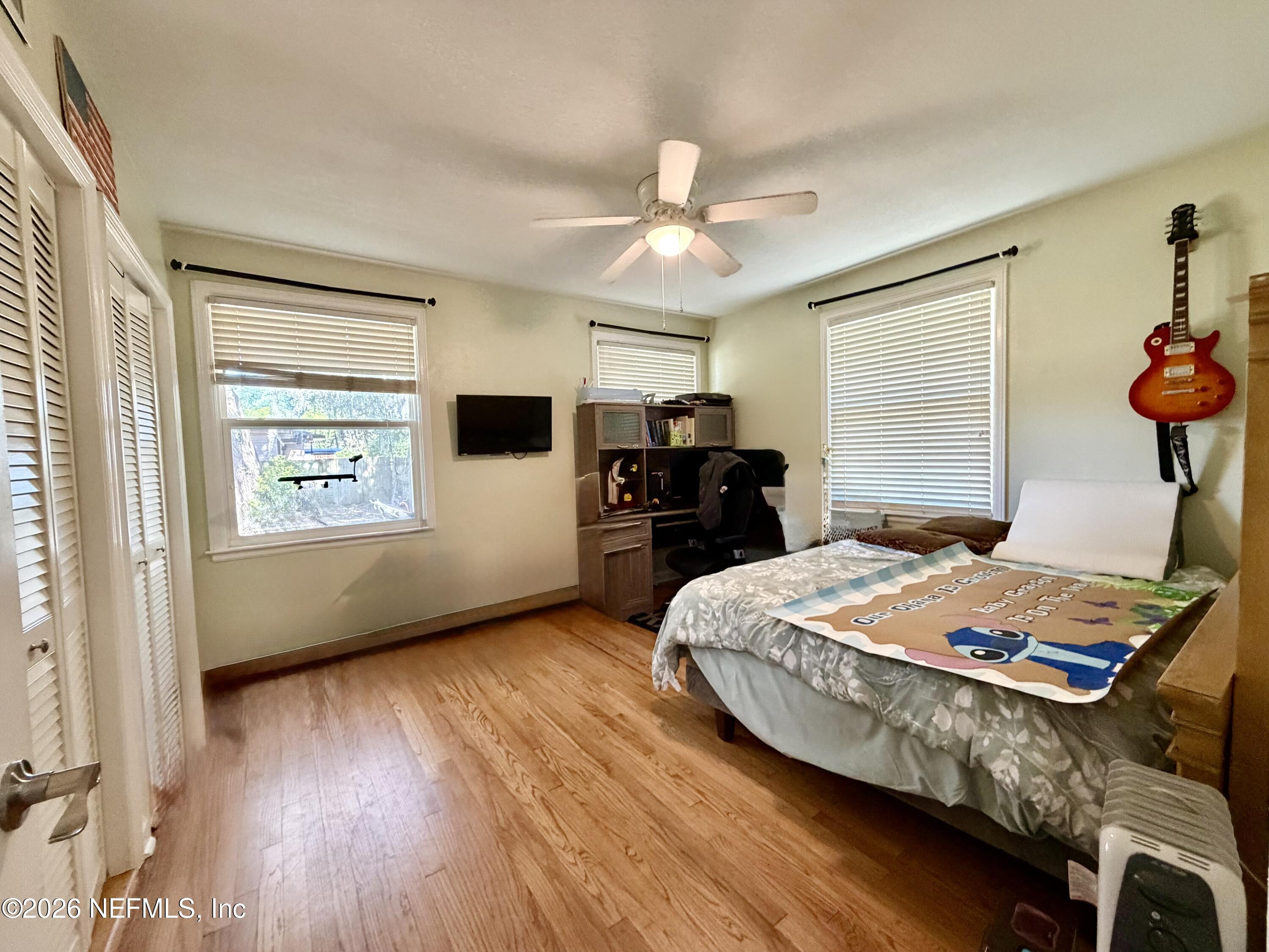 351 UNIVERSITY Boulevard N