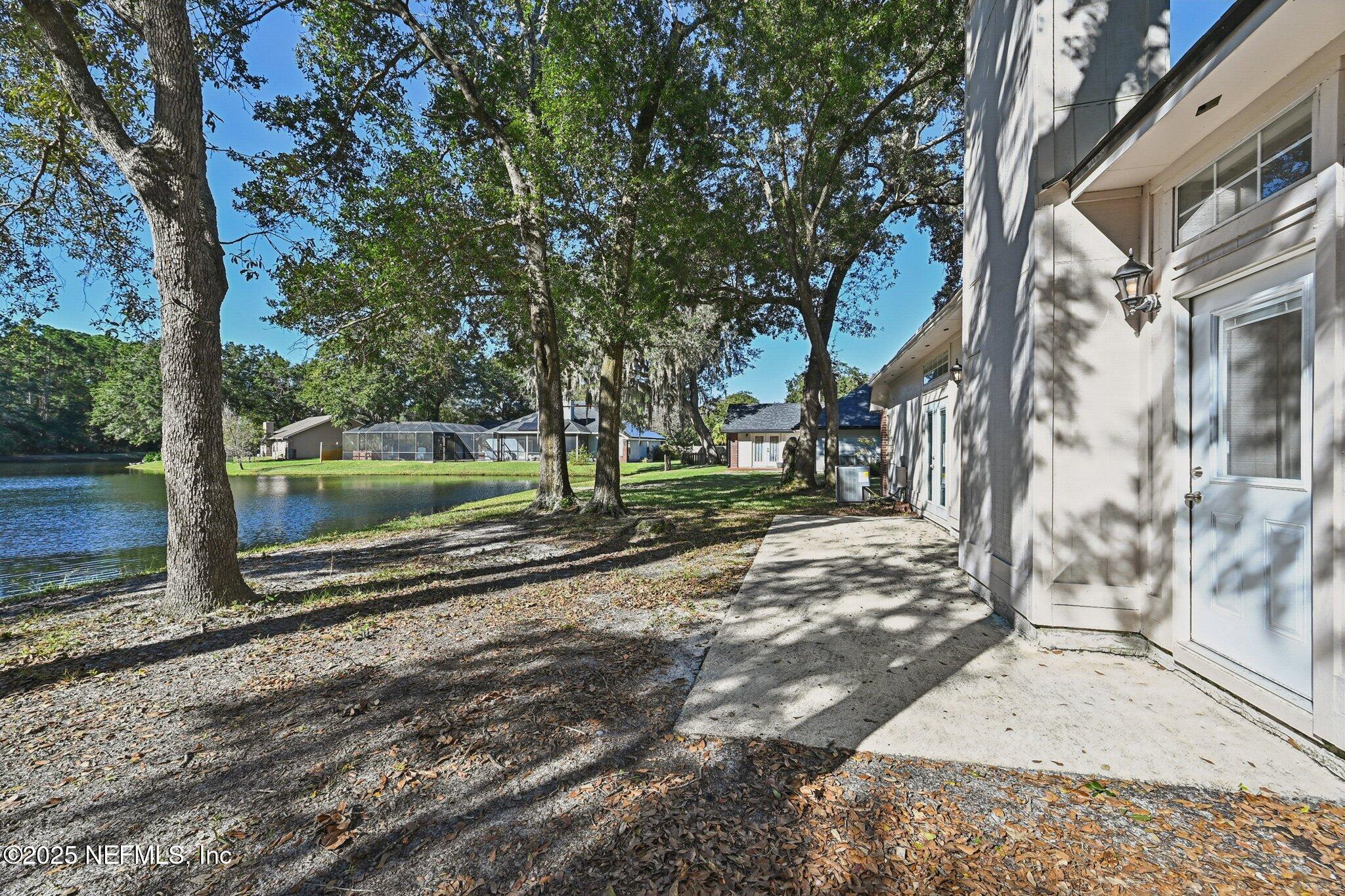 208 HONEYSUCKLE Way, St. Johns