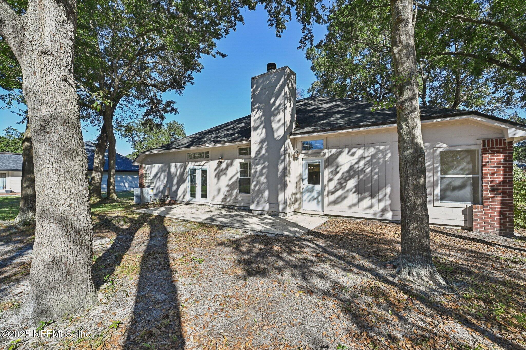 208 HONEYSUCKLE Way, St. Johns