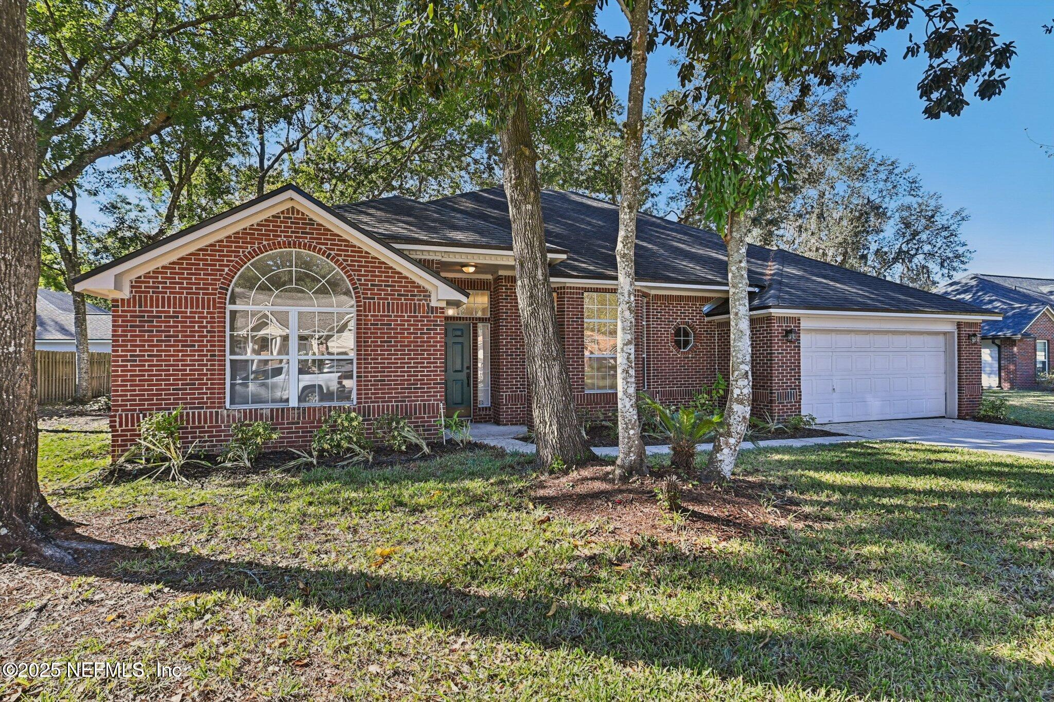 208 HONEYSUCKLE Way, St. Johns