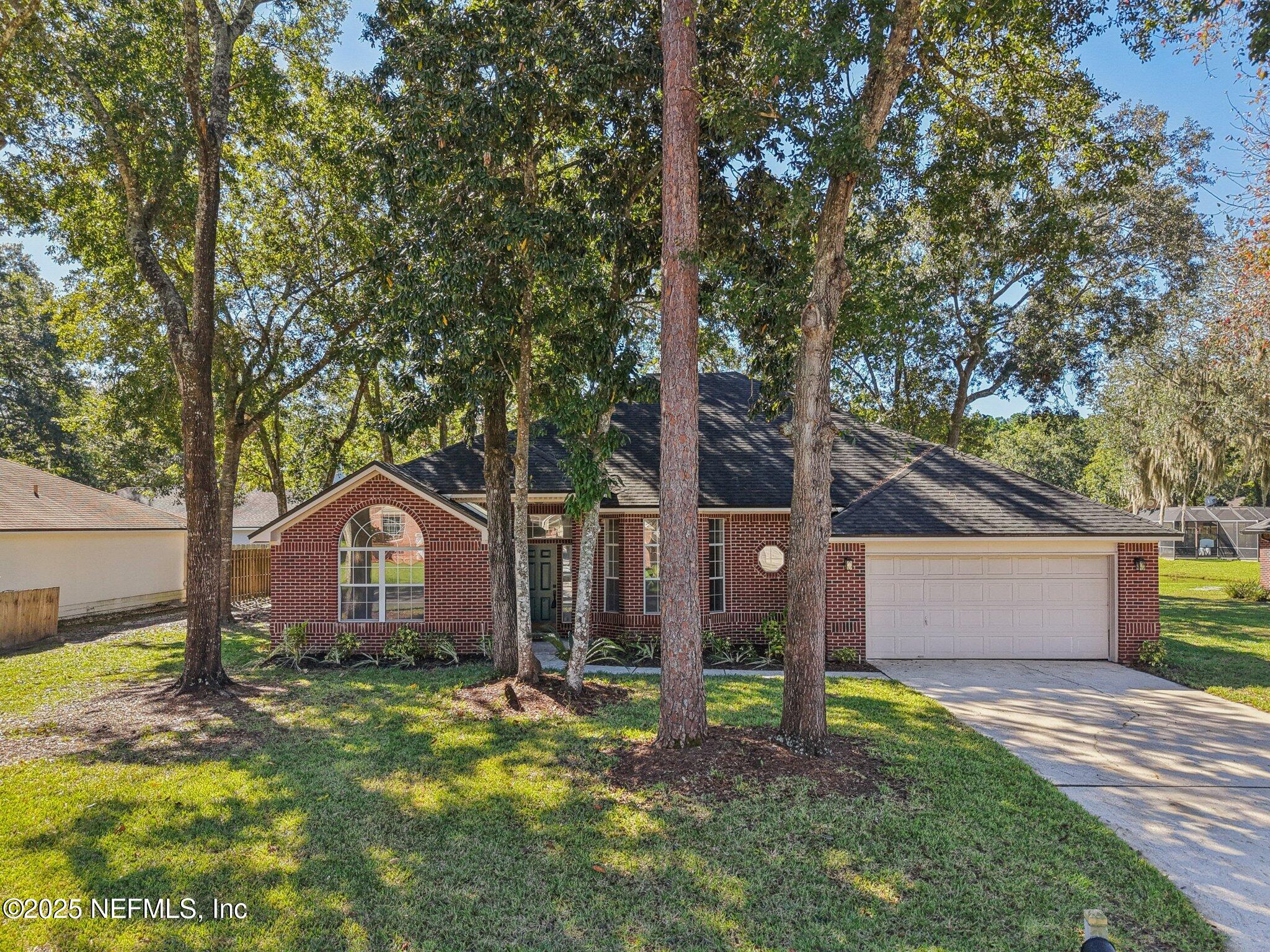 208 HONEYSUCKLE Way, St. Johns