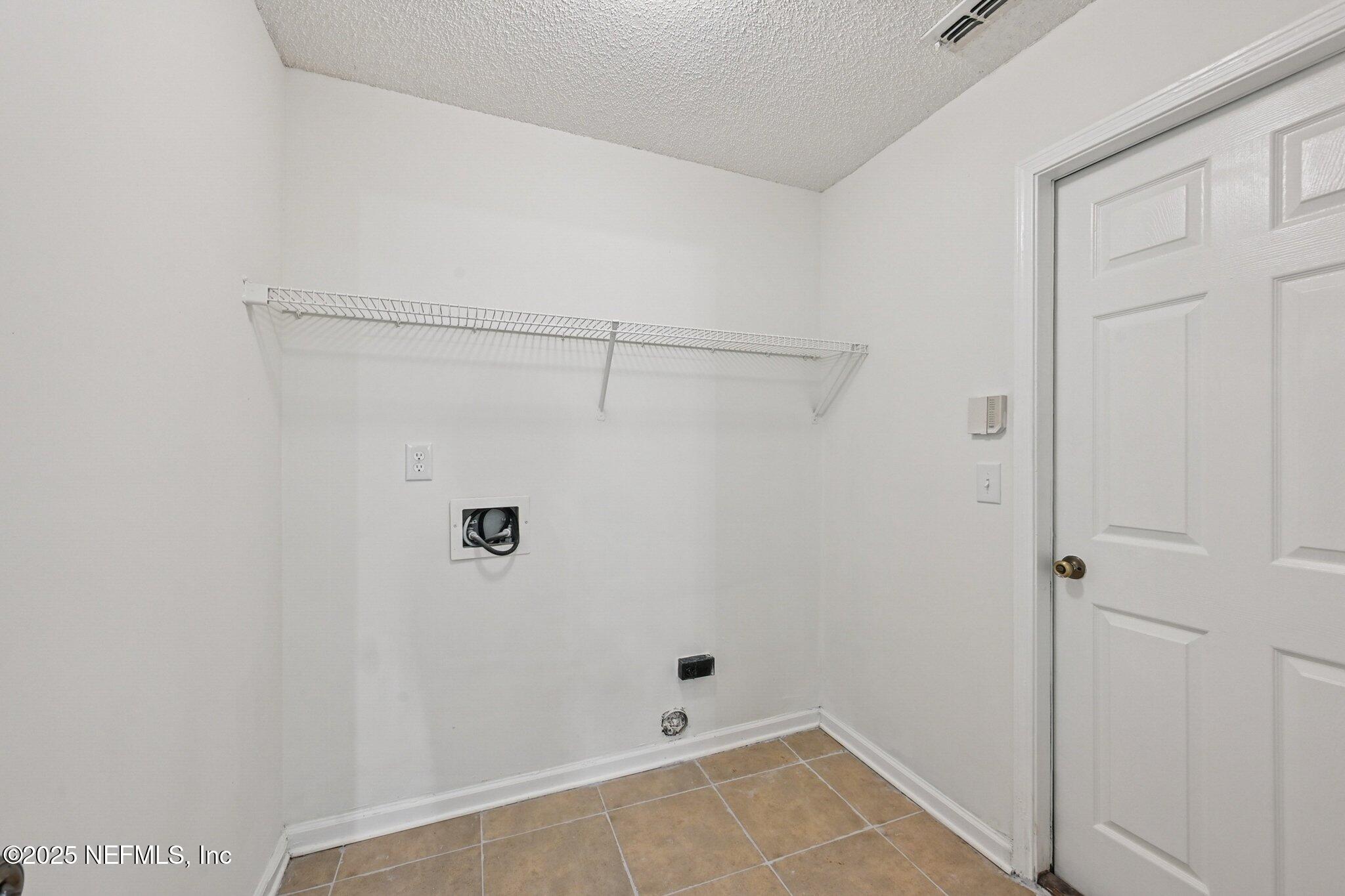 208 HONEYSUCKLE Way, St. Johns