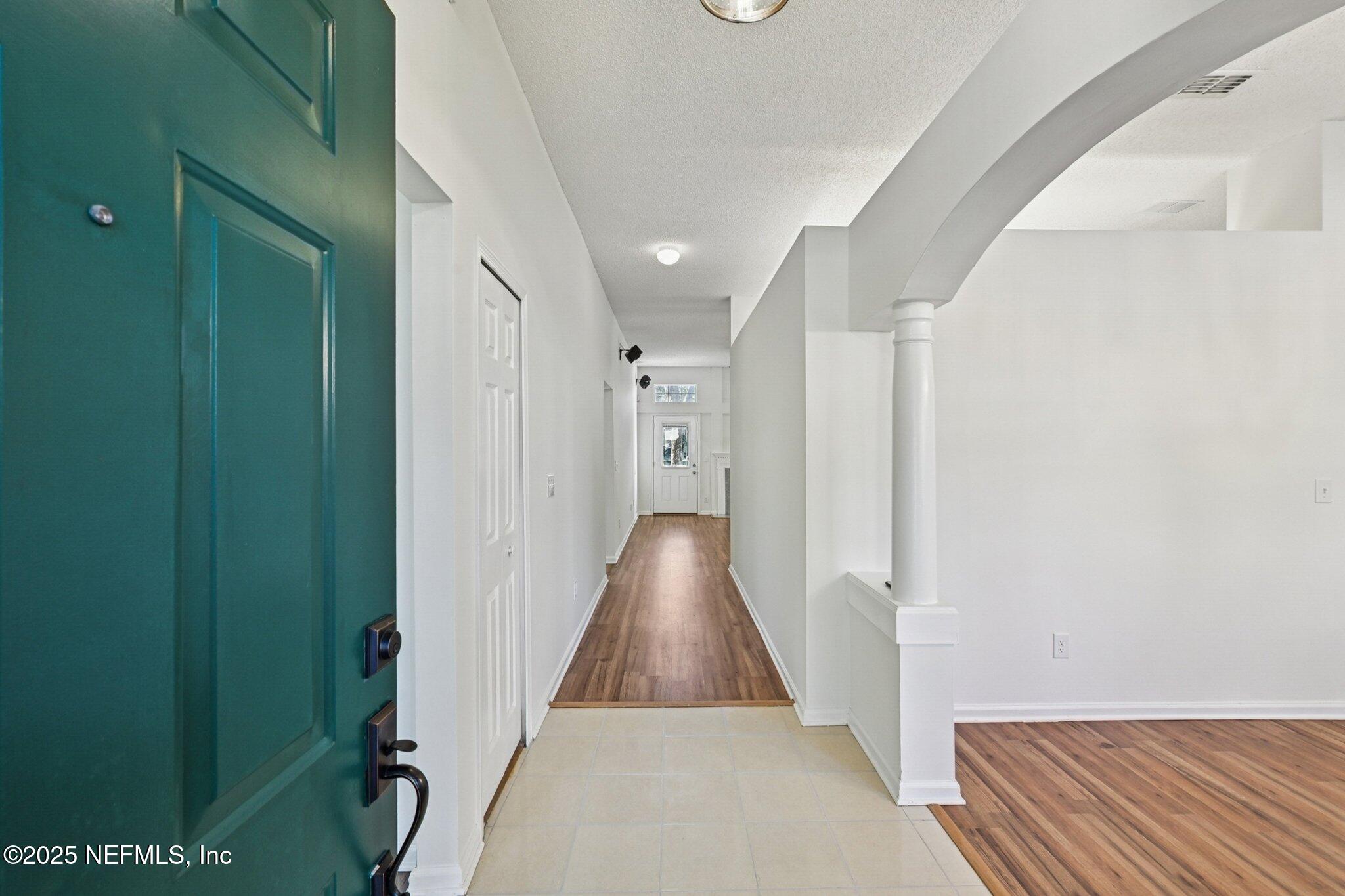 208 HONEYSUCKLE Way, St. Johns